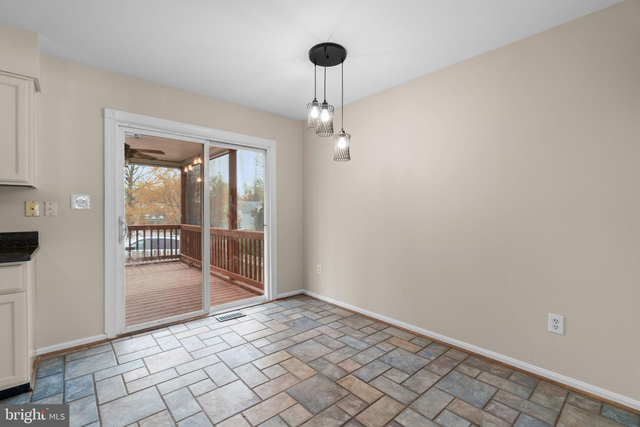 NOTTINGHAM VILLAGE - Residential