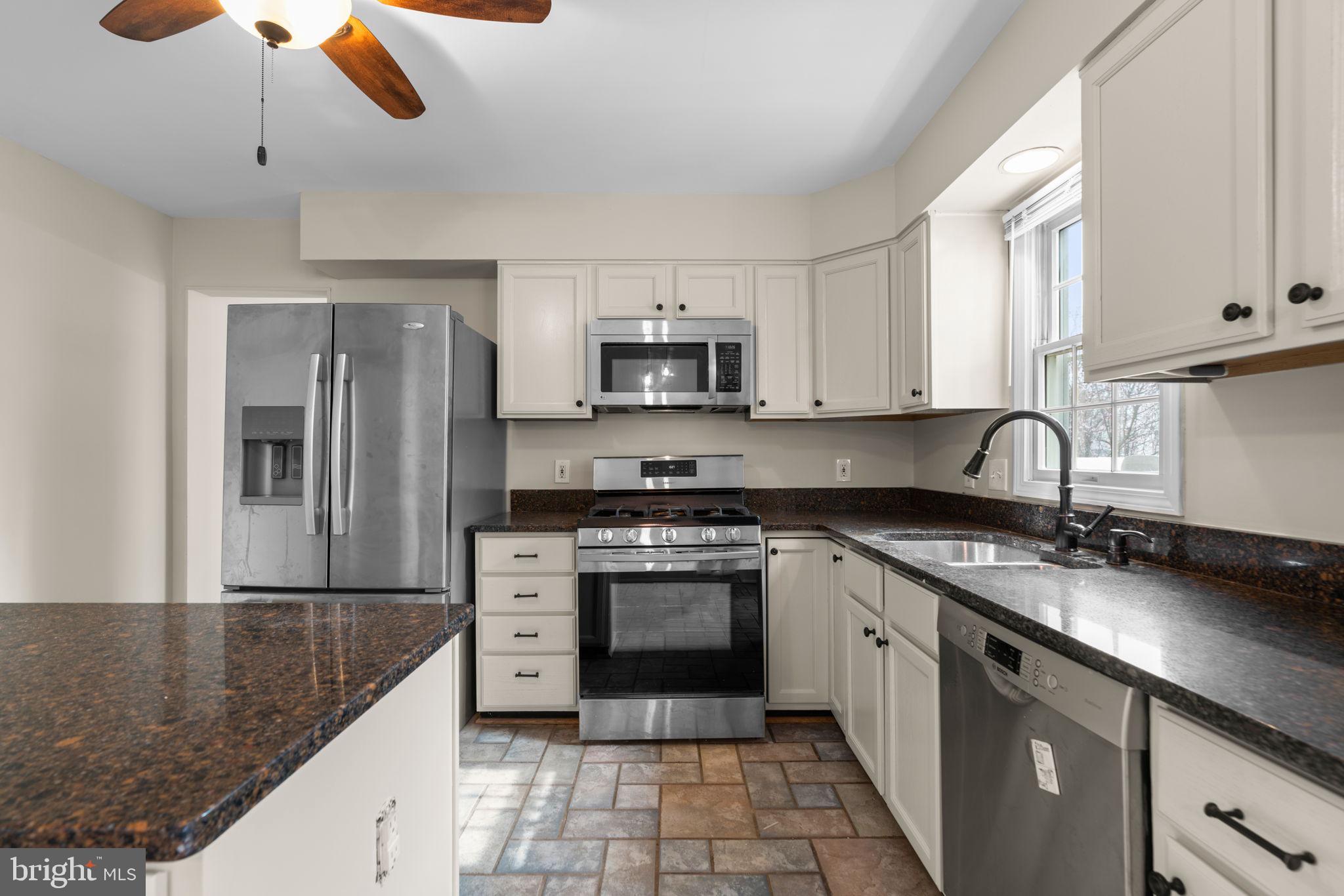 NOTTINGHAM VILLAGE - Residential