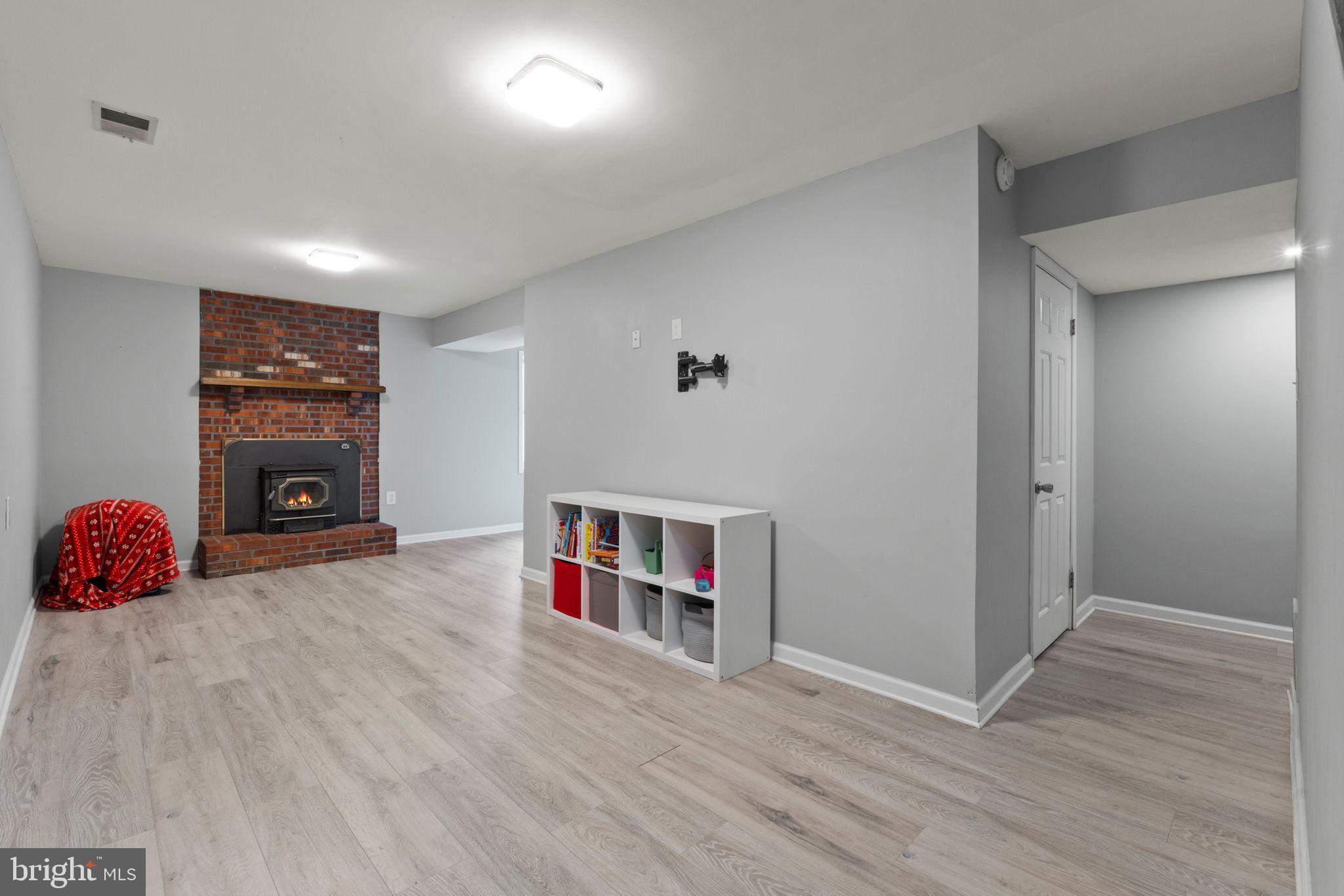 VISTA WOODS - Residential