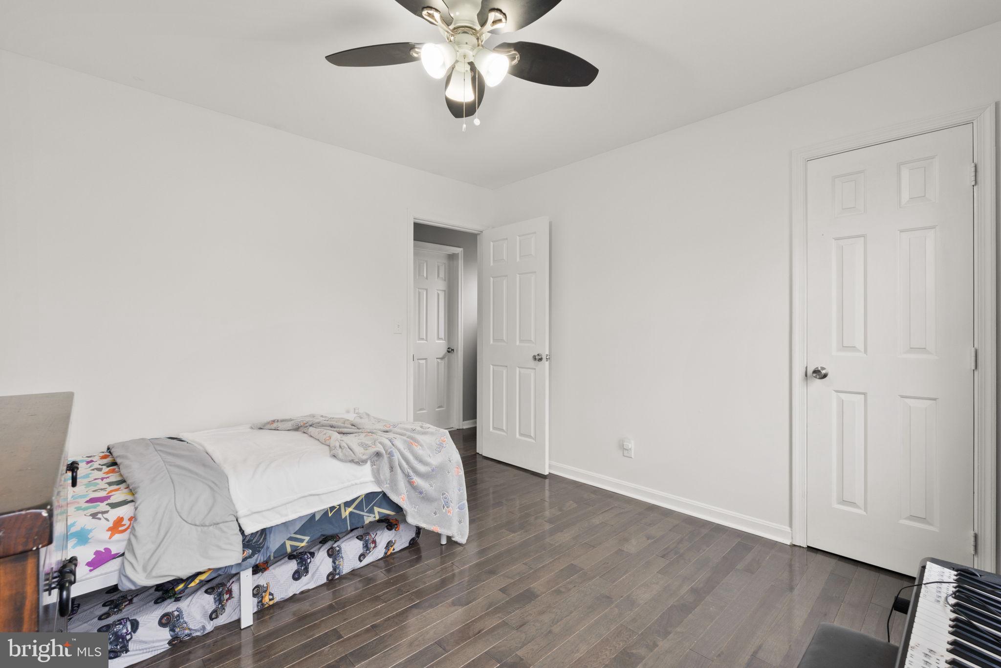 VISTA WOODS - Residential