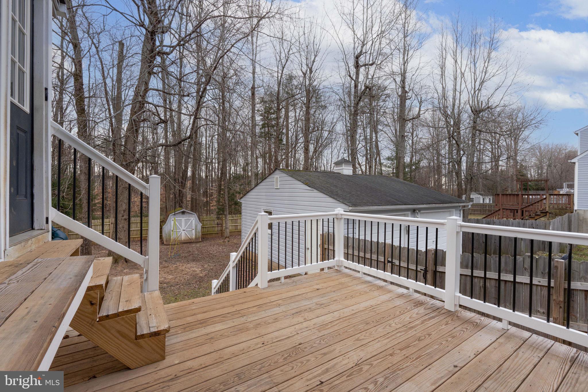 VISTA WOODS - Residential