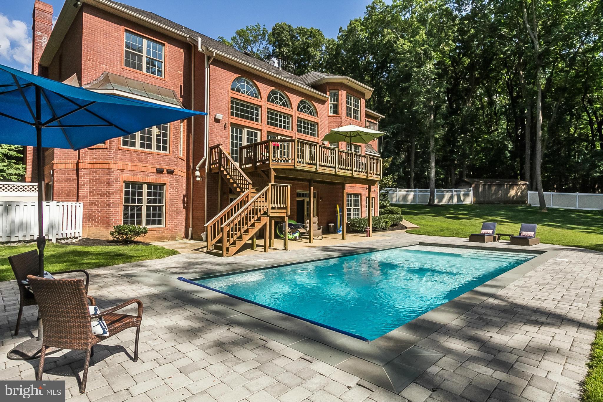 CHESTNUT WOODS - Residential