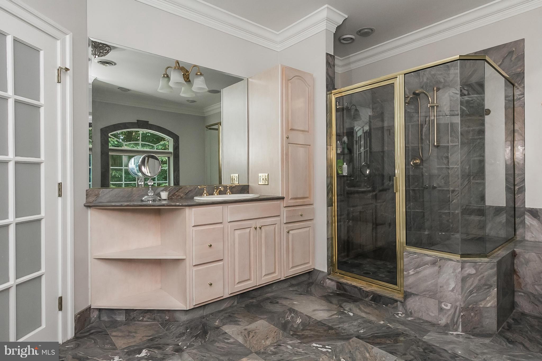 CHESTNUT WOODS - Residential