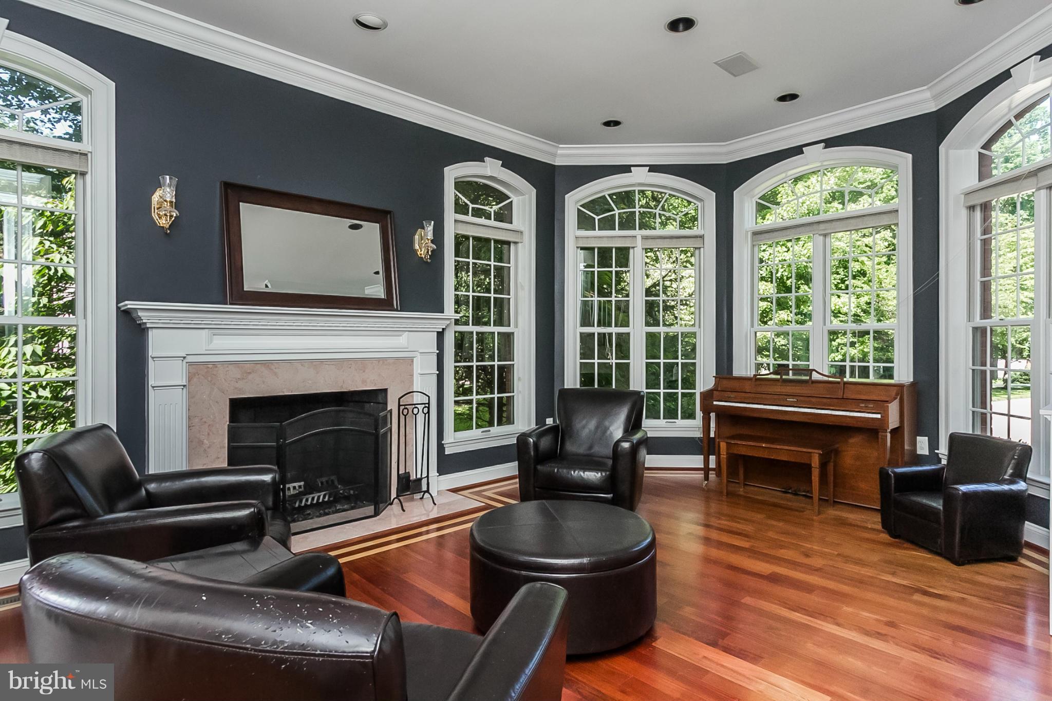 CHESTNUT WOODS - Residential