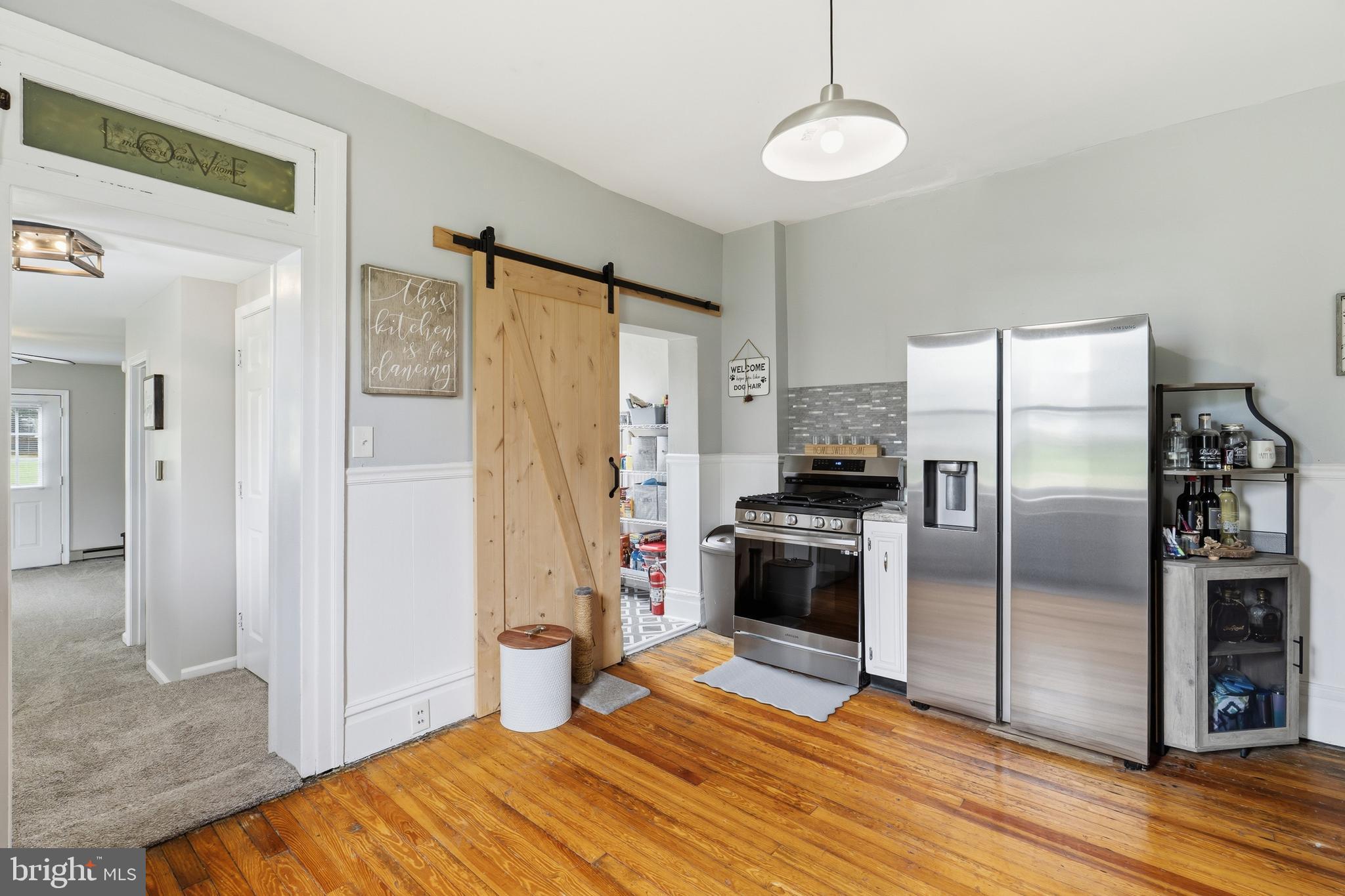 LOWER WALTON - Residential