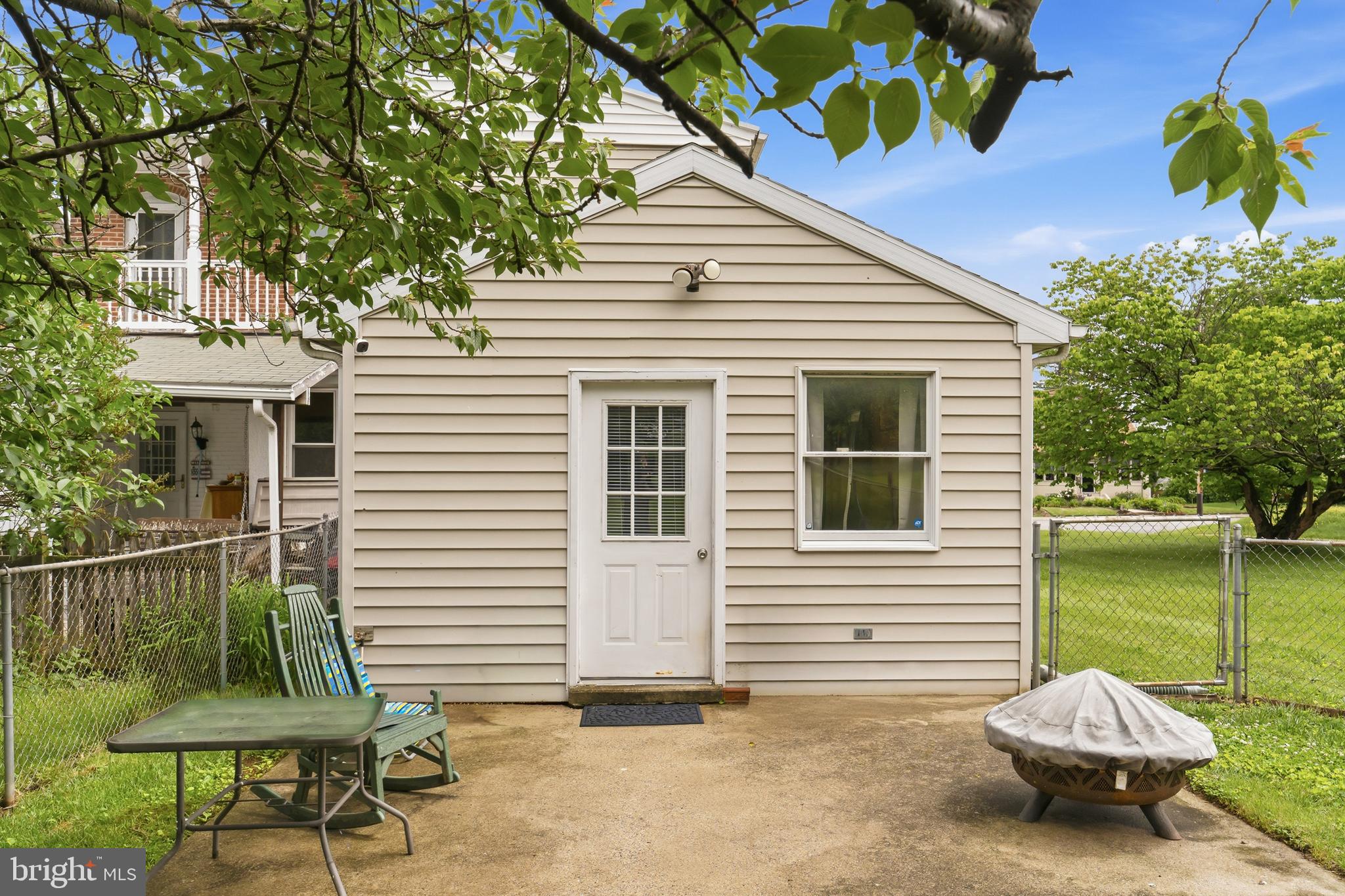 LOWER WALTON - Residential