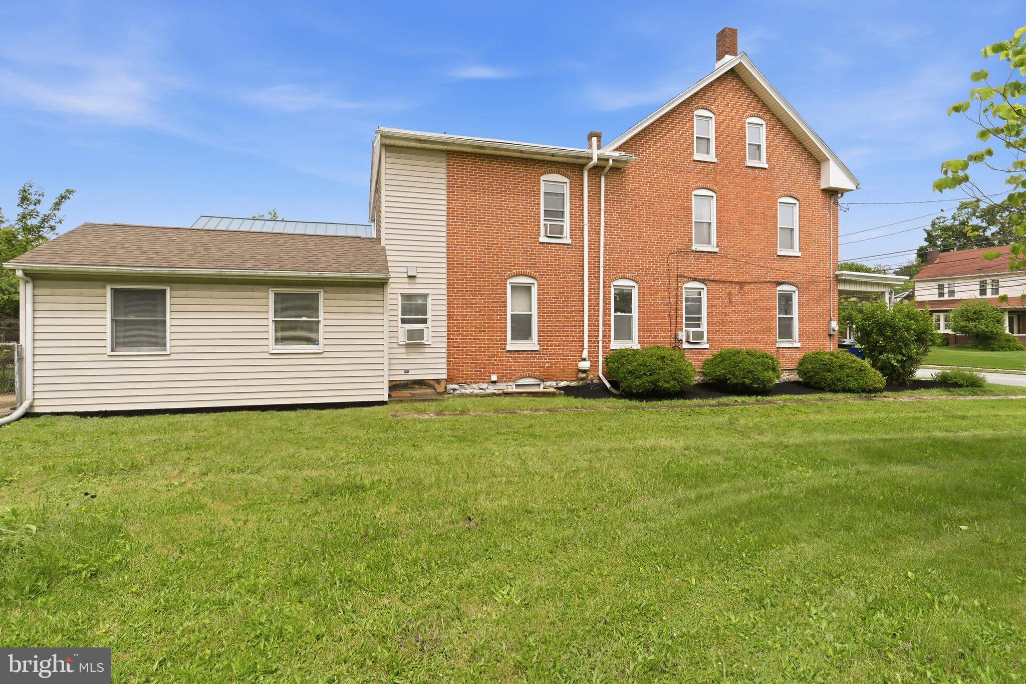 LOWER WALTON - Residential