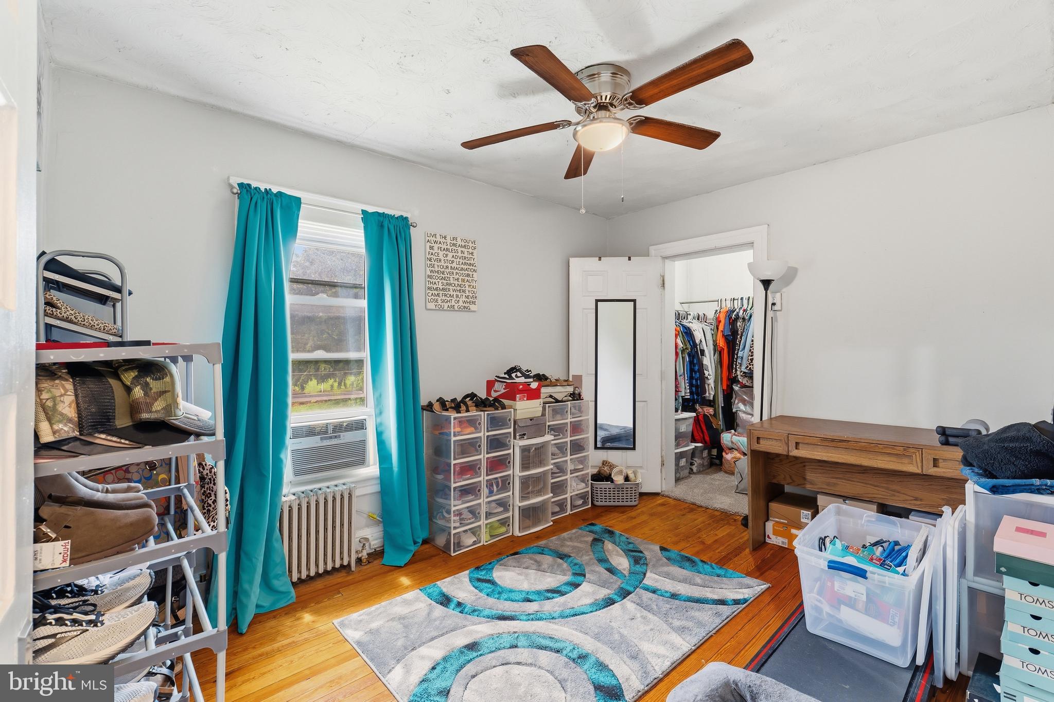 LOWER WALTON - Residential