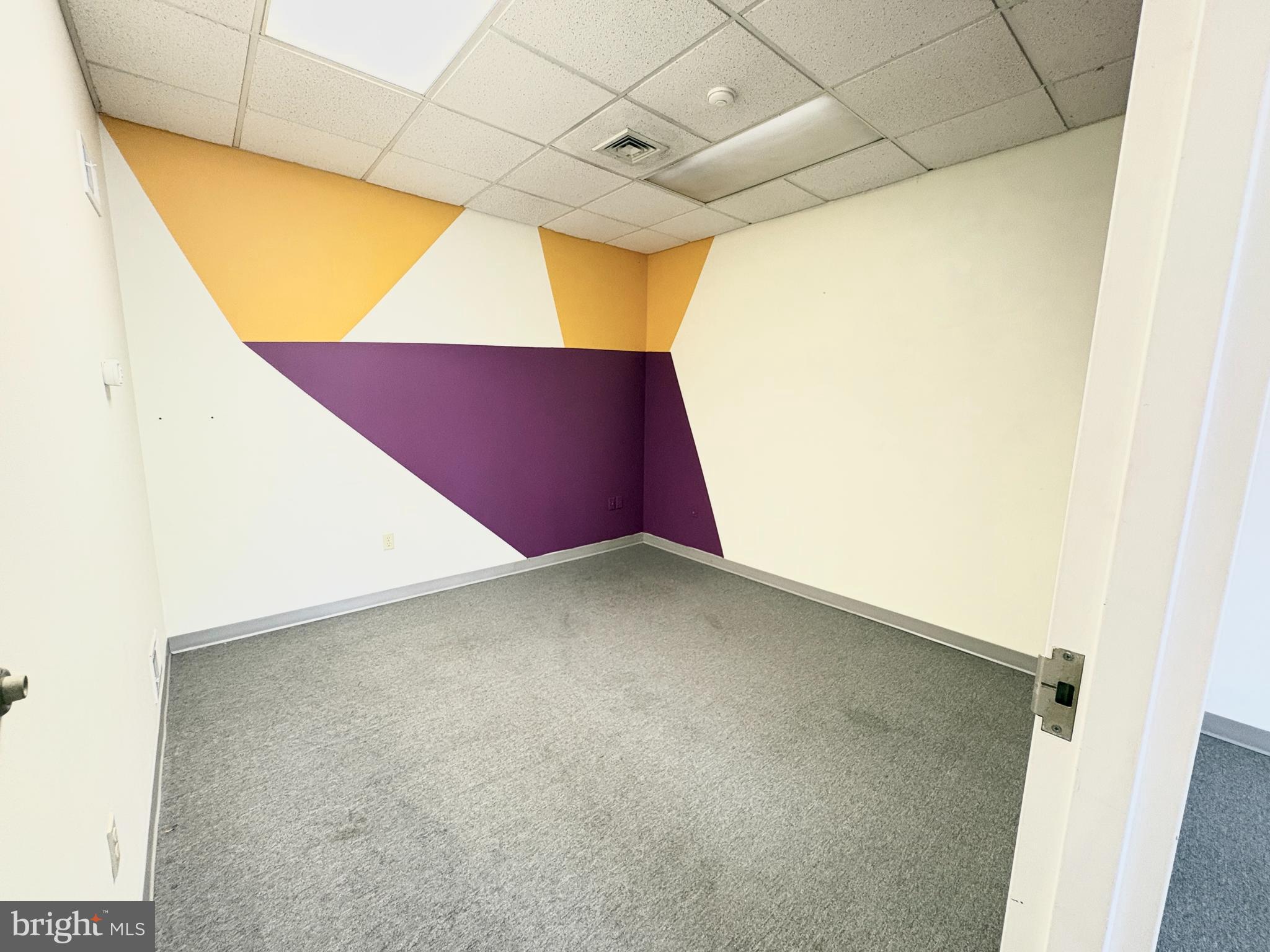 1390 HARRISBURG PIKE