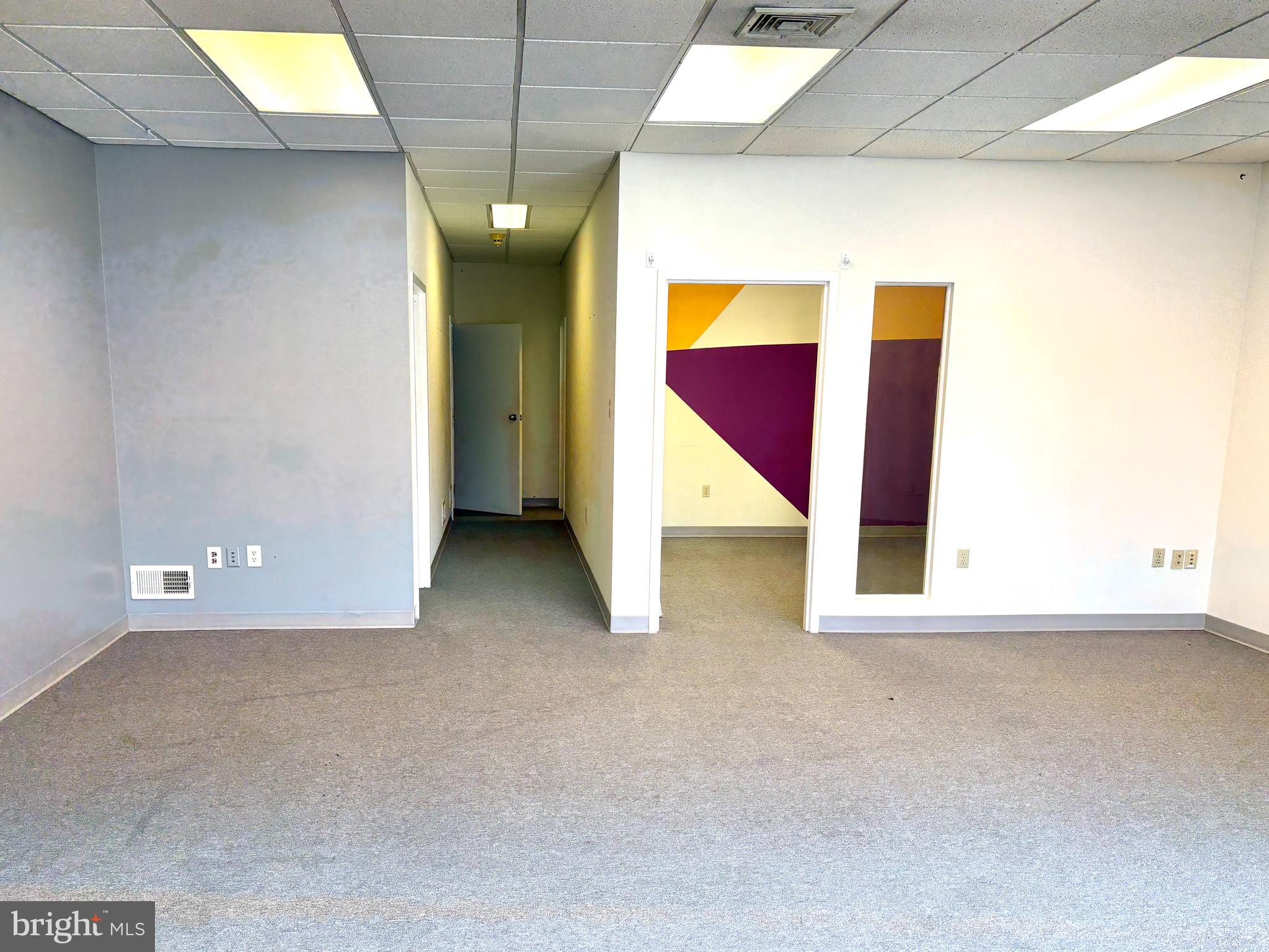 1390 HARRISBURG PIKE