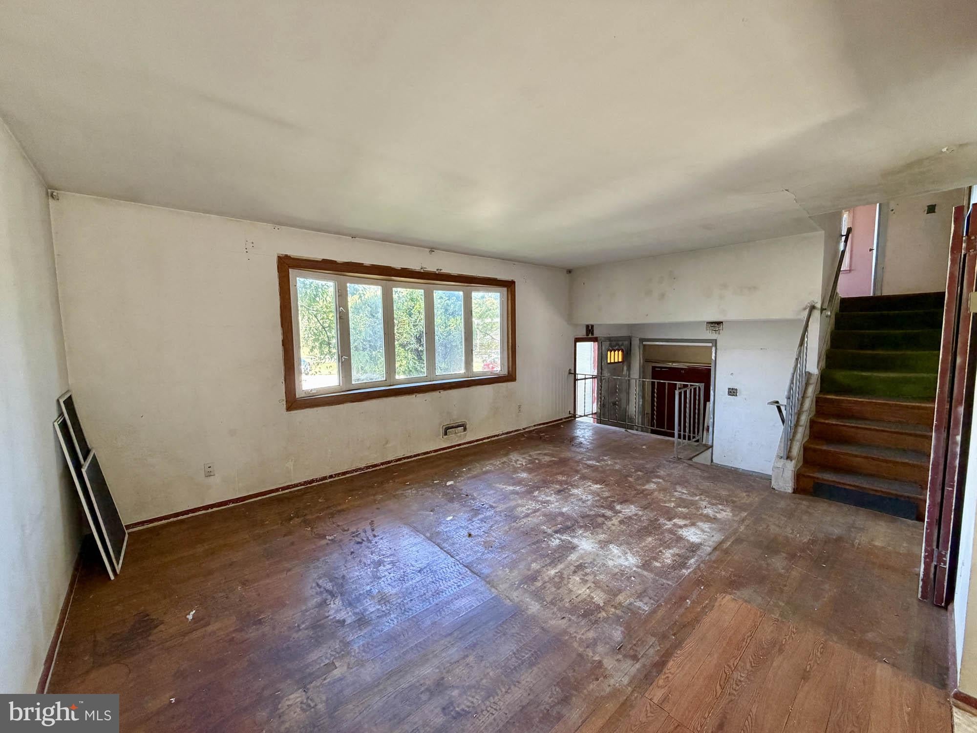 8415 CHURCH LANE