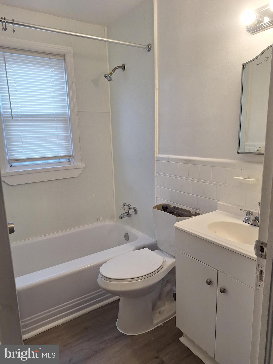 BELVEDERE SQUARE - Residential Lease