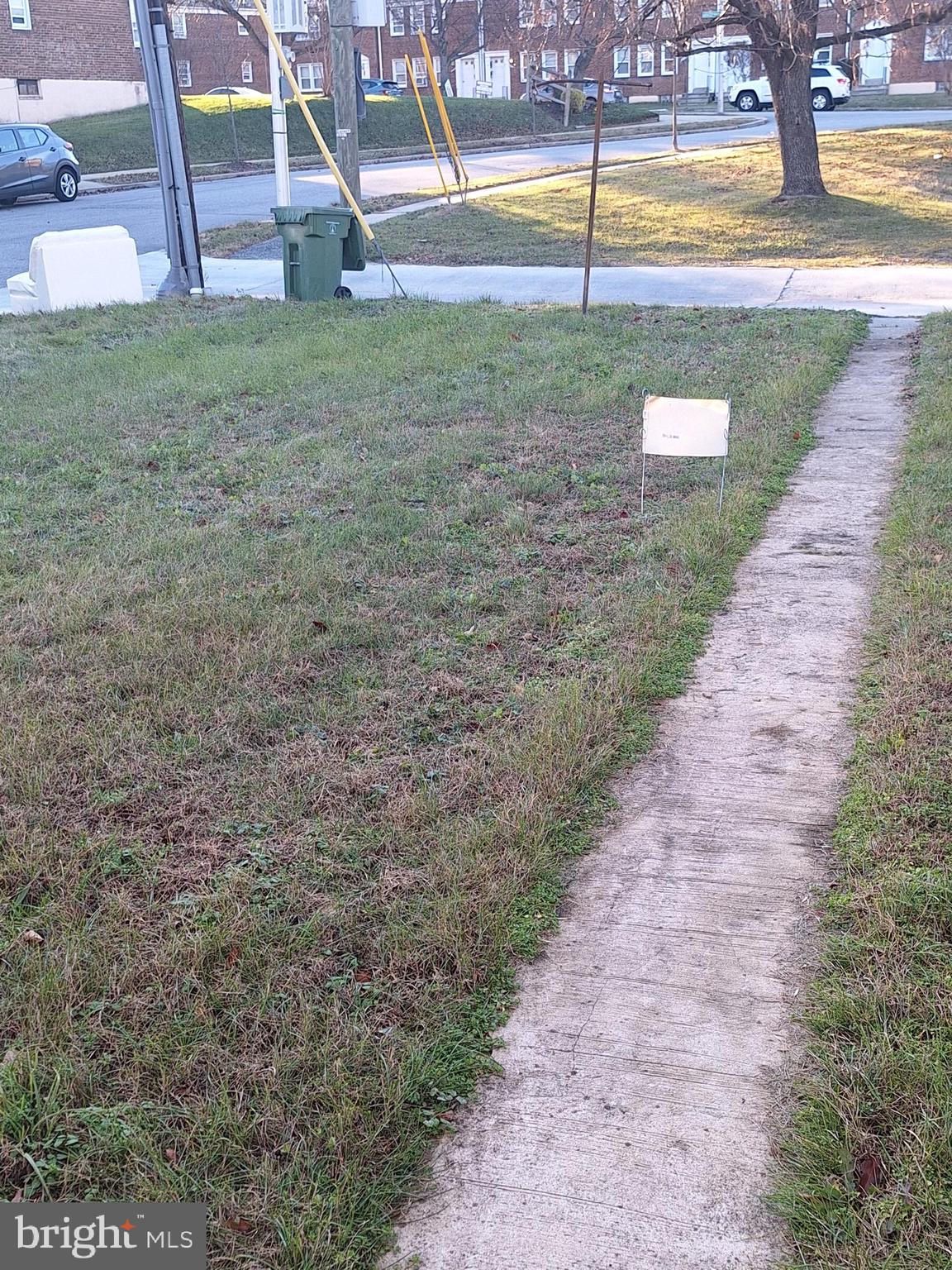 BELVEDERE SQUARE - Residential Lease