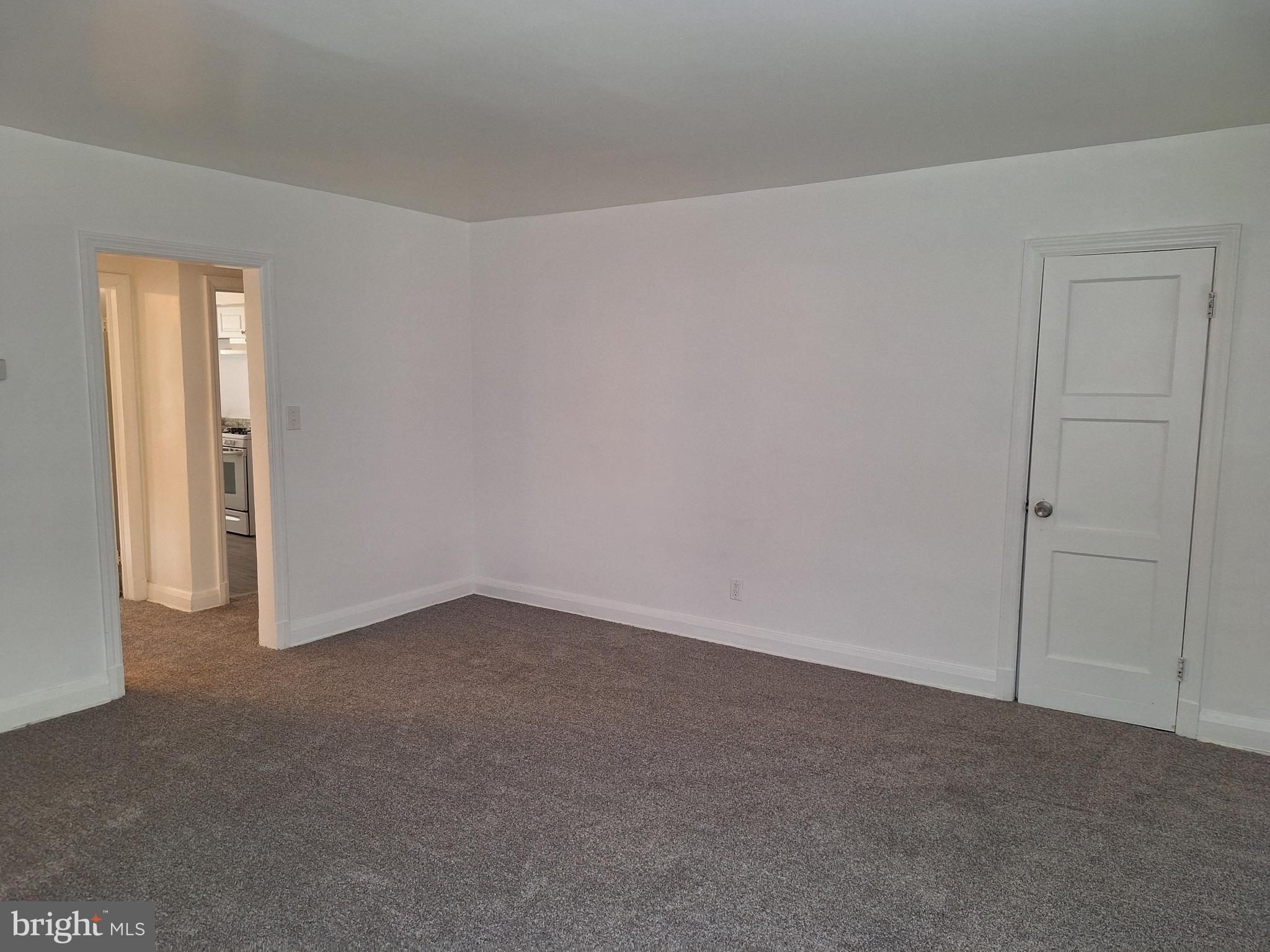 BELVEDERE SQUARE - Residential Lease