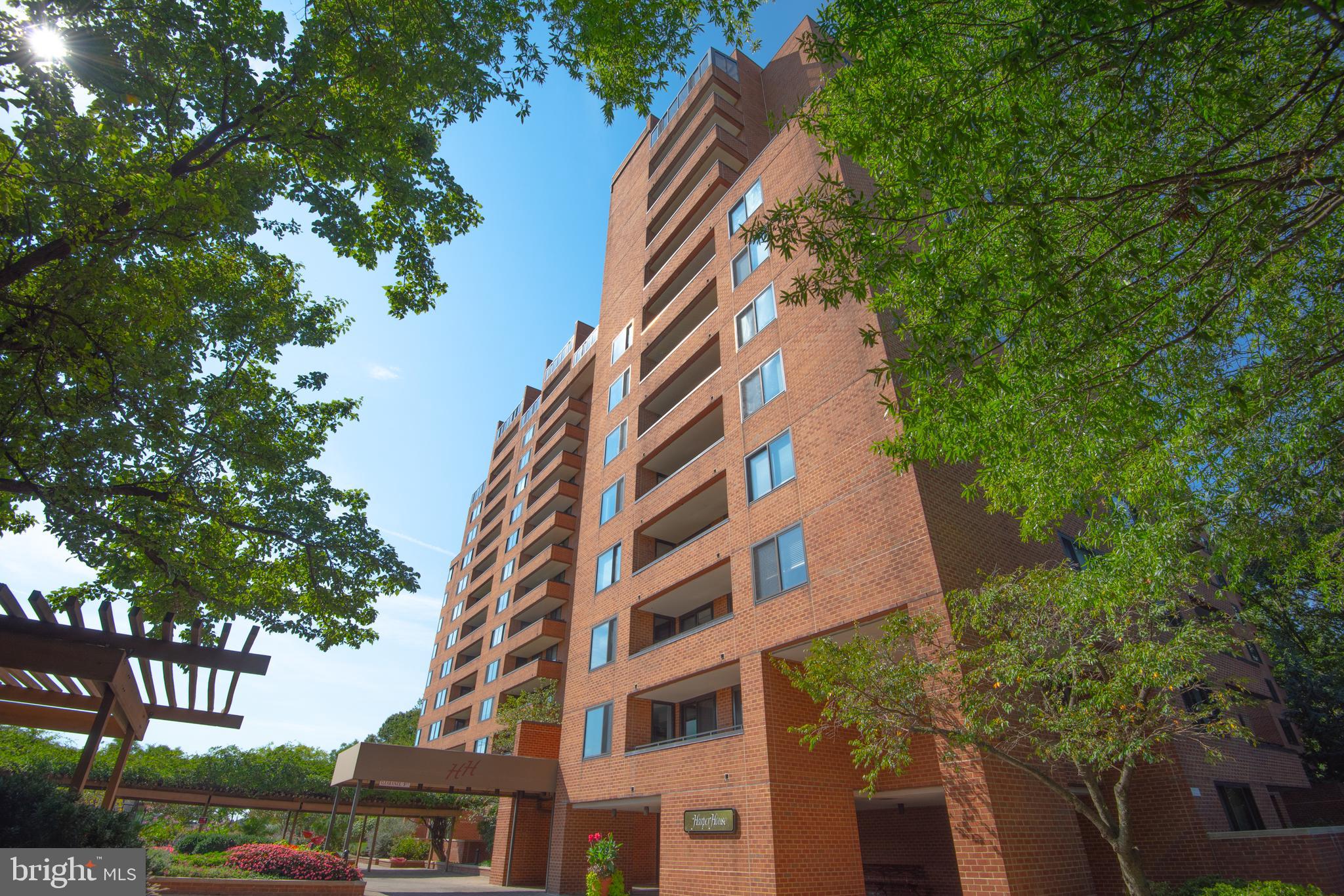 CROSS KEYS - Residential