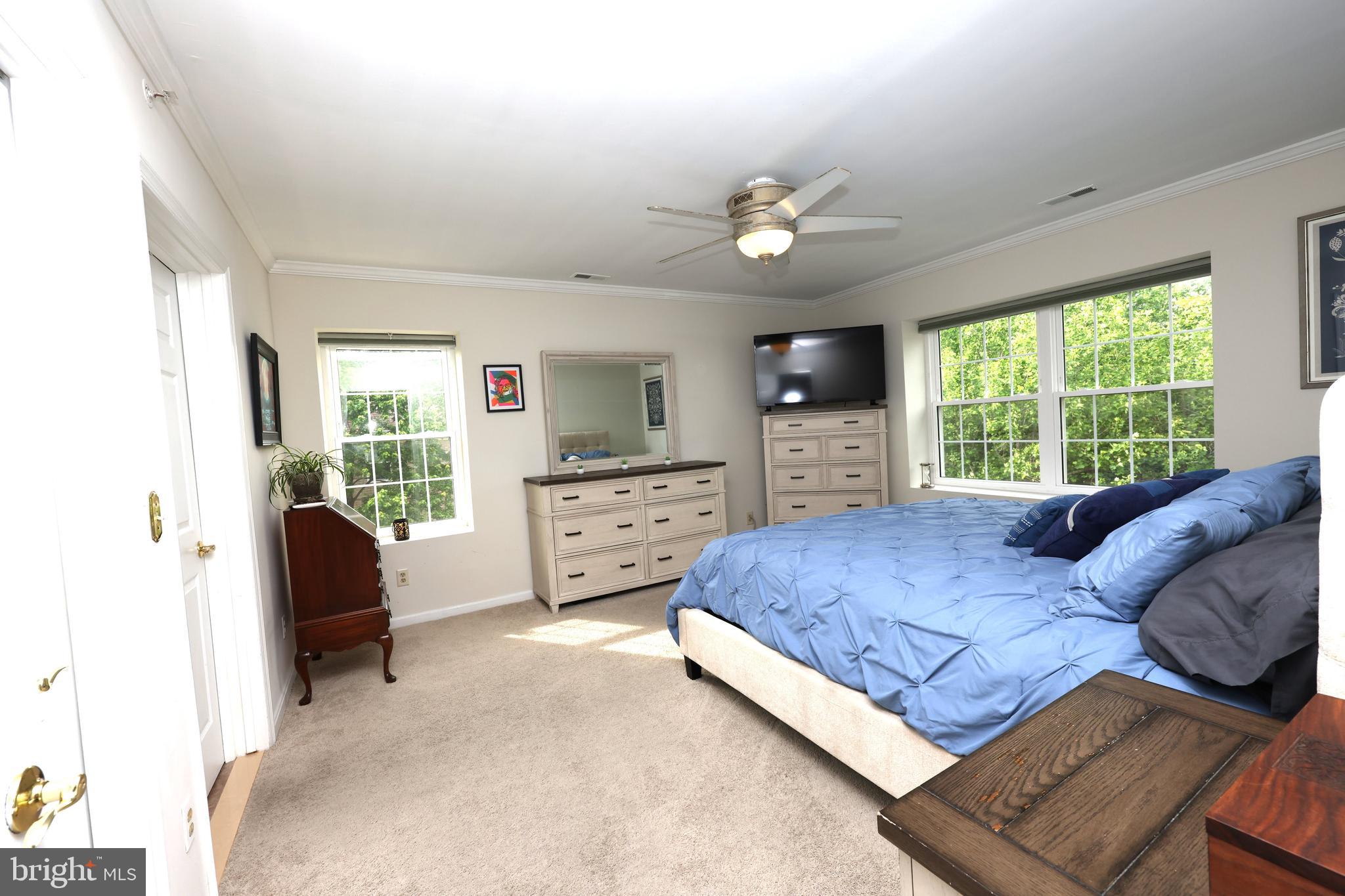 508 LIMERICK CIRCLE 402