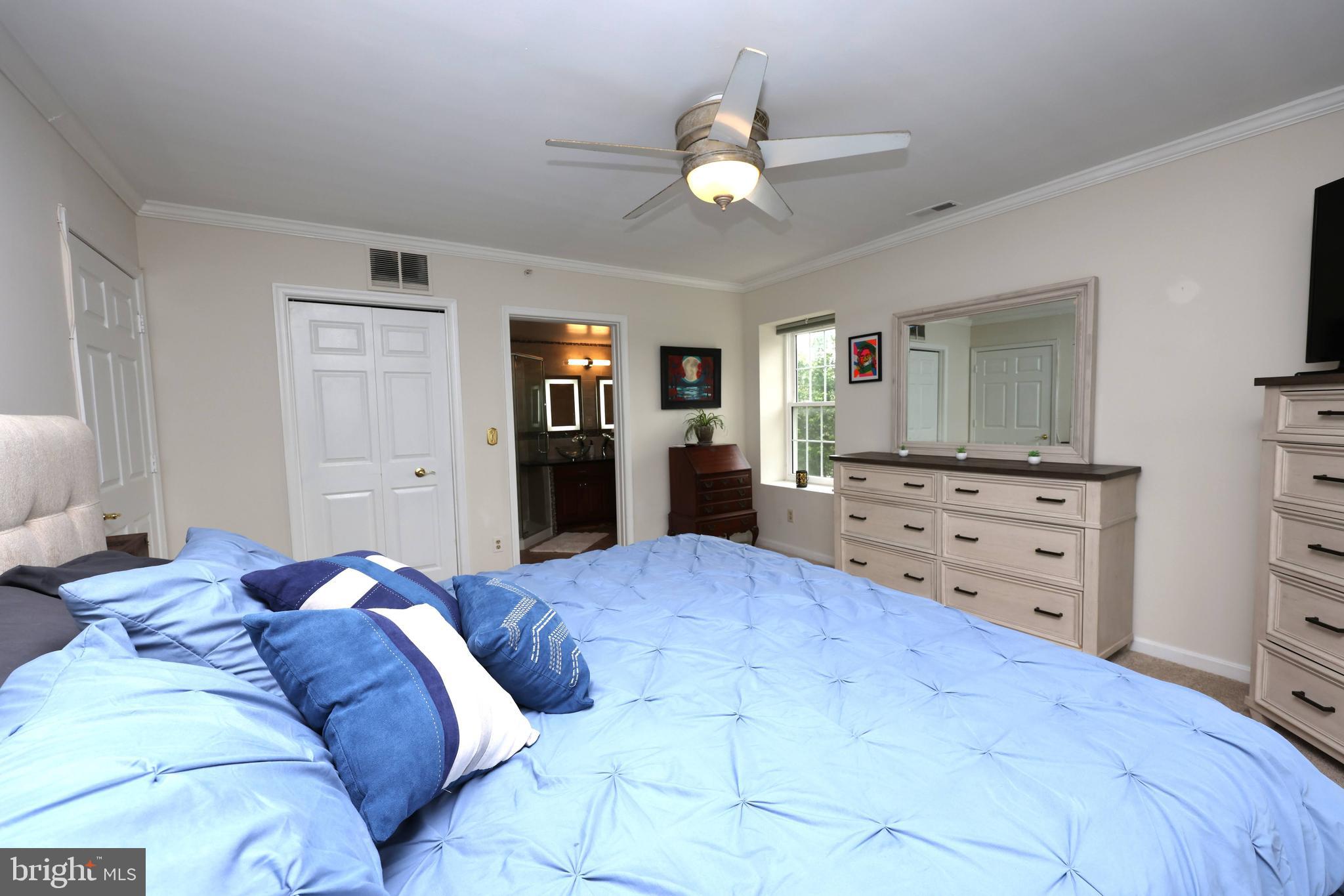508 LIMERICK CIRCLE 402