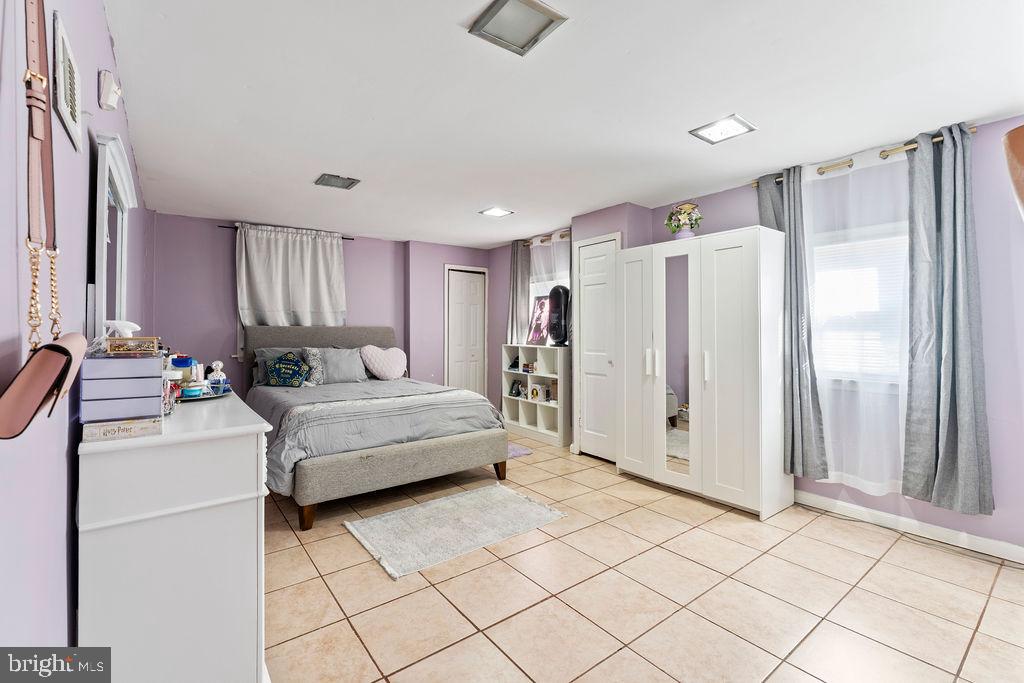 RADFORD - Residential