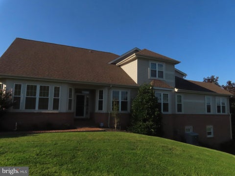 Photo of 13919 Chelmsford Drive, GAINESVILLE, VA 20155 (MLS # VAPW2126382)