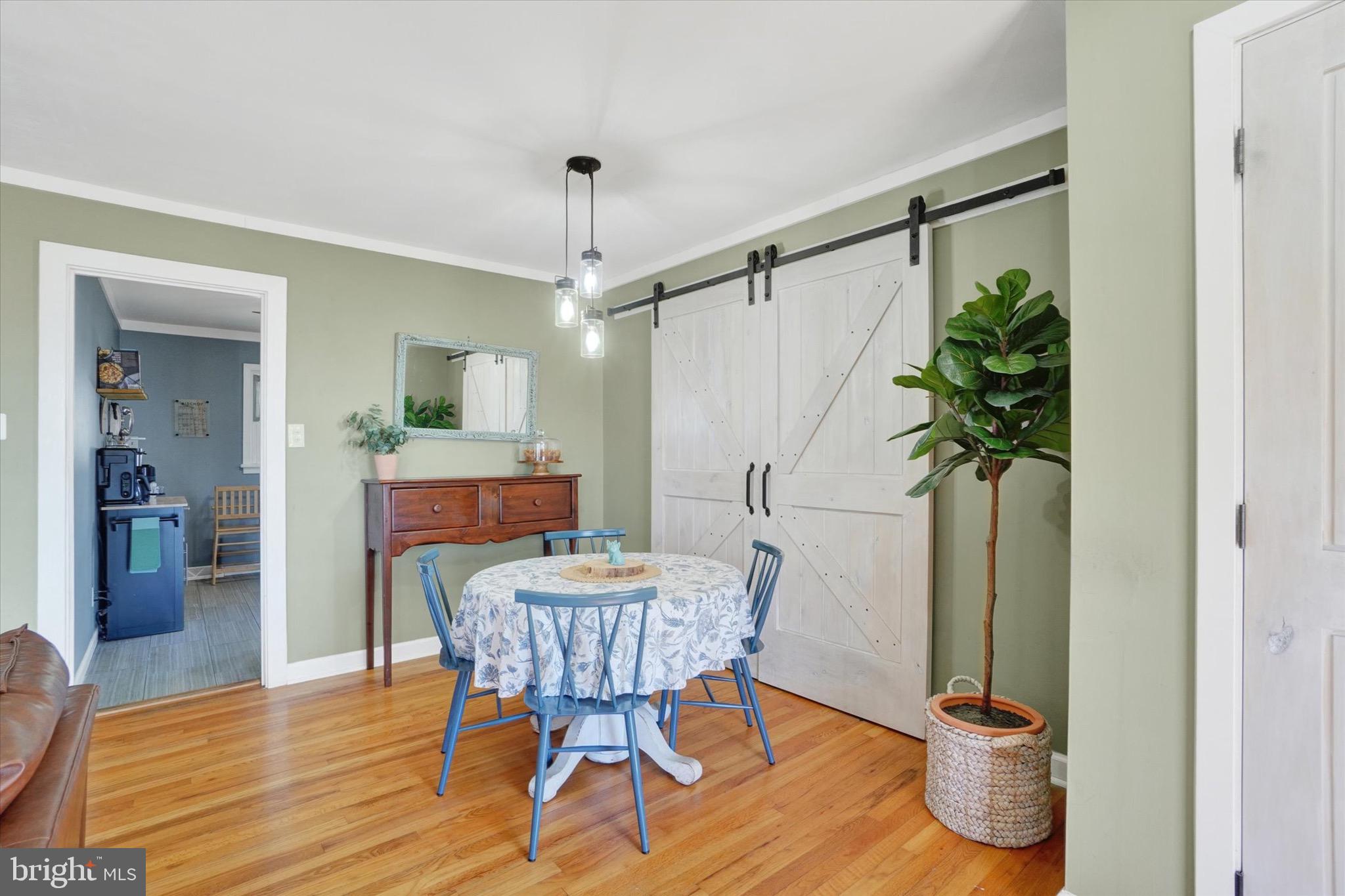 HOLLYWOOD - Residential