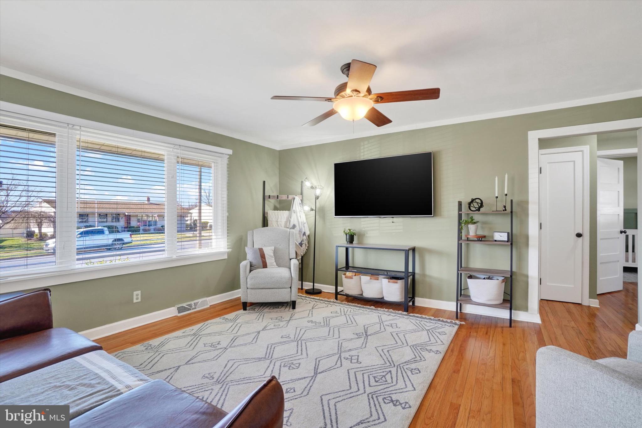 HOLLYWOOD - Residential