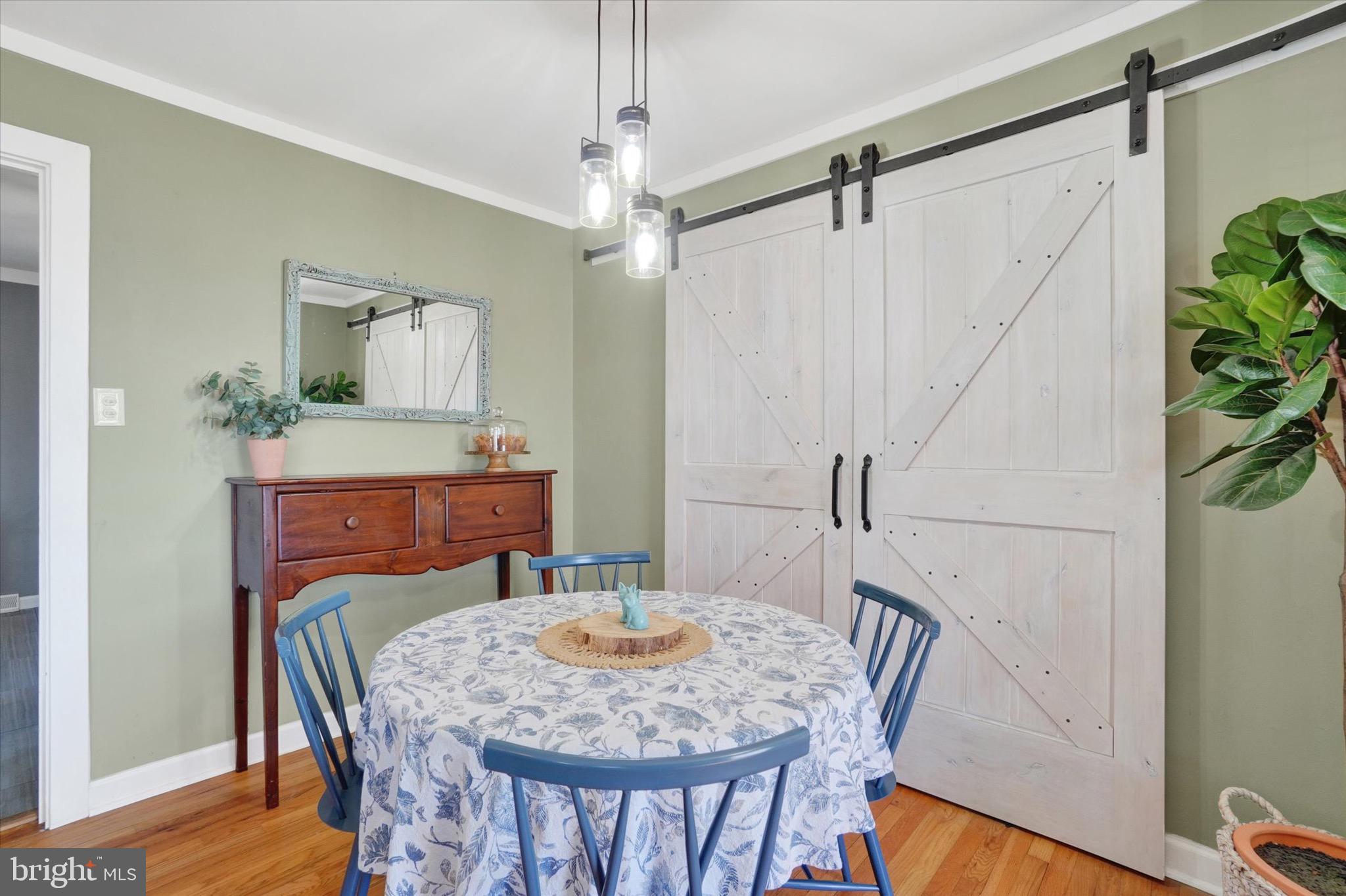 HOLLYWOOD - Residential