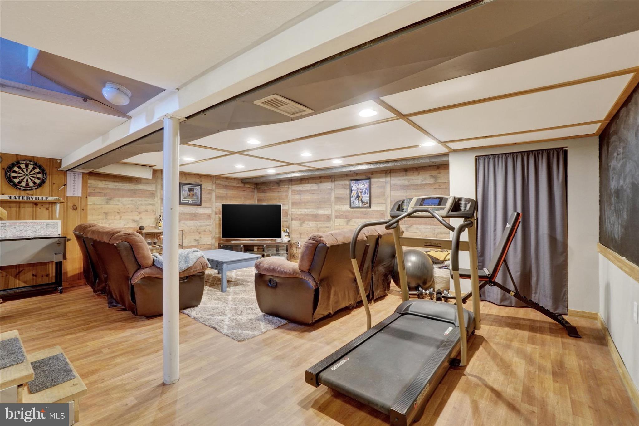 HOLLYWOOD - Residential