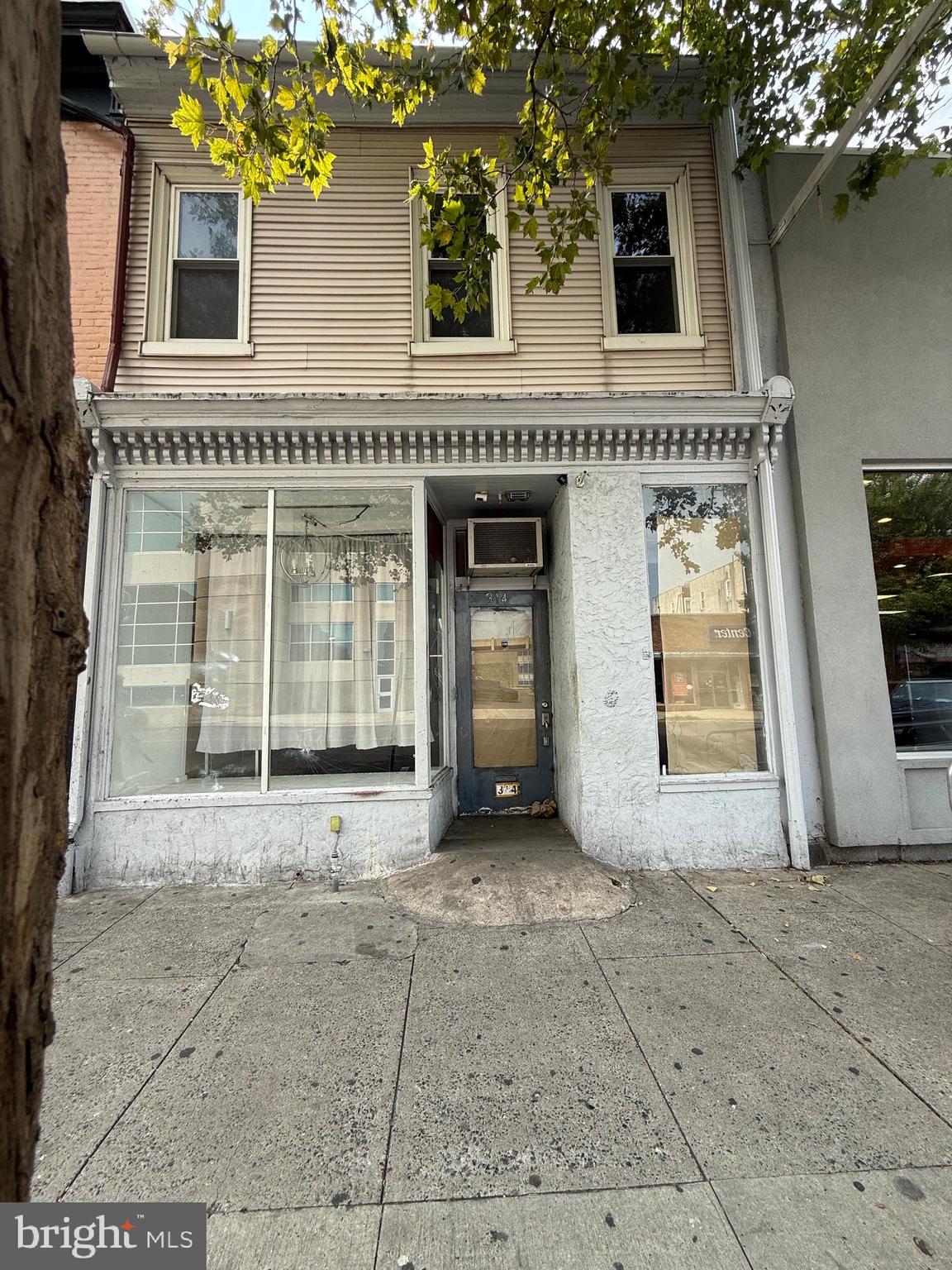 Priced to sell!
This unique commercial property offers approximately 2,000 SF, 12 off-street parking spaces, a loading dock, and large storefront display windows—perfect for attracting foot and vehicle traffic in downtown Reading.
An excellent opportunity for an owner-occupant or investor looking to establish or expand their presence in a highly visible, high-traffic location.
Located within the Penn Square Overlay District, the property is close to major routes 422 and 222, public transportation, Alvernia University’s downtown campus, and the Social Security Administration office, offering excellent convenience and accessibility.
Whether you're launching a new venture or growing an existing business, this flexible space is ready to meet your needs.
Schedule your showing today!