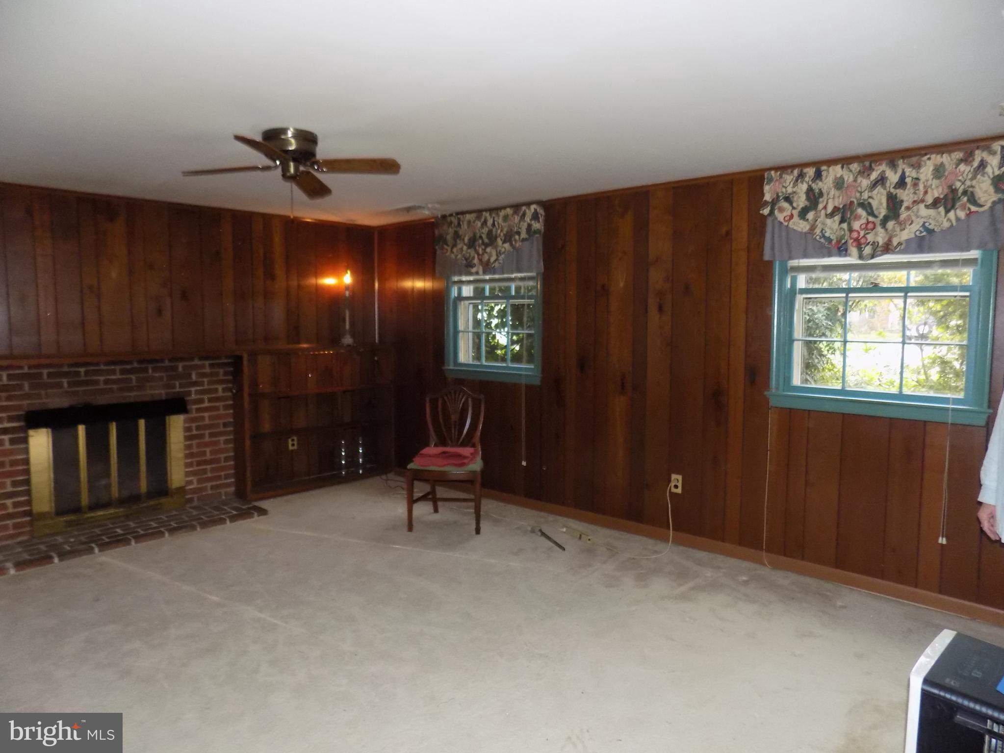 RIVERSIDE GARDENS - Residential