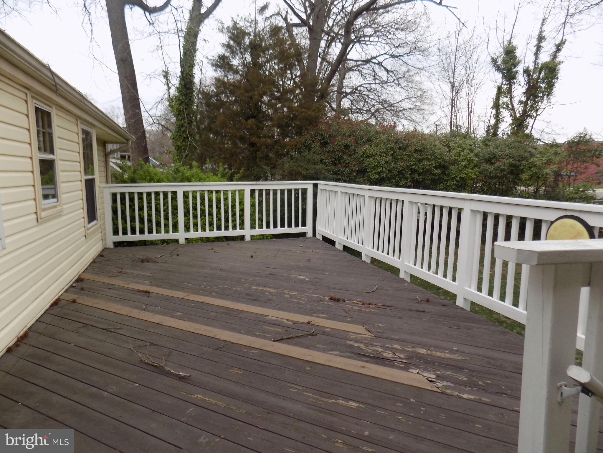 RIVERSIDE GARDENS - Residential