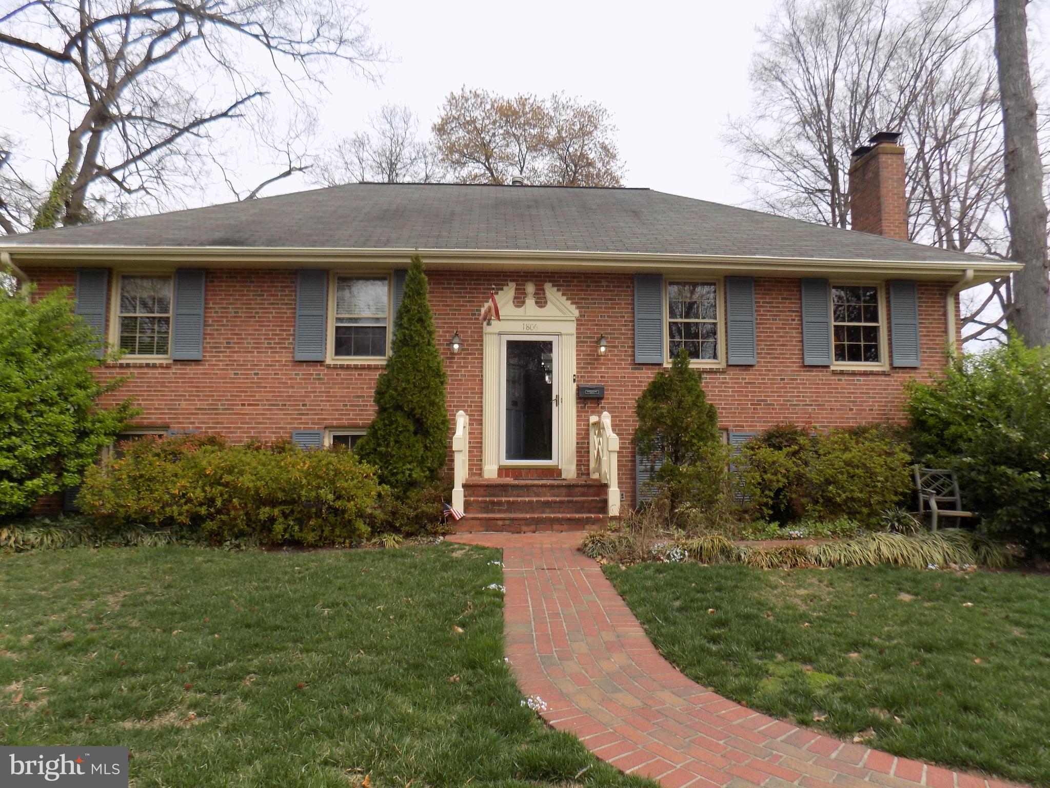 RIVERSIDE GARDENS - Residential