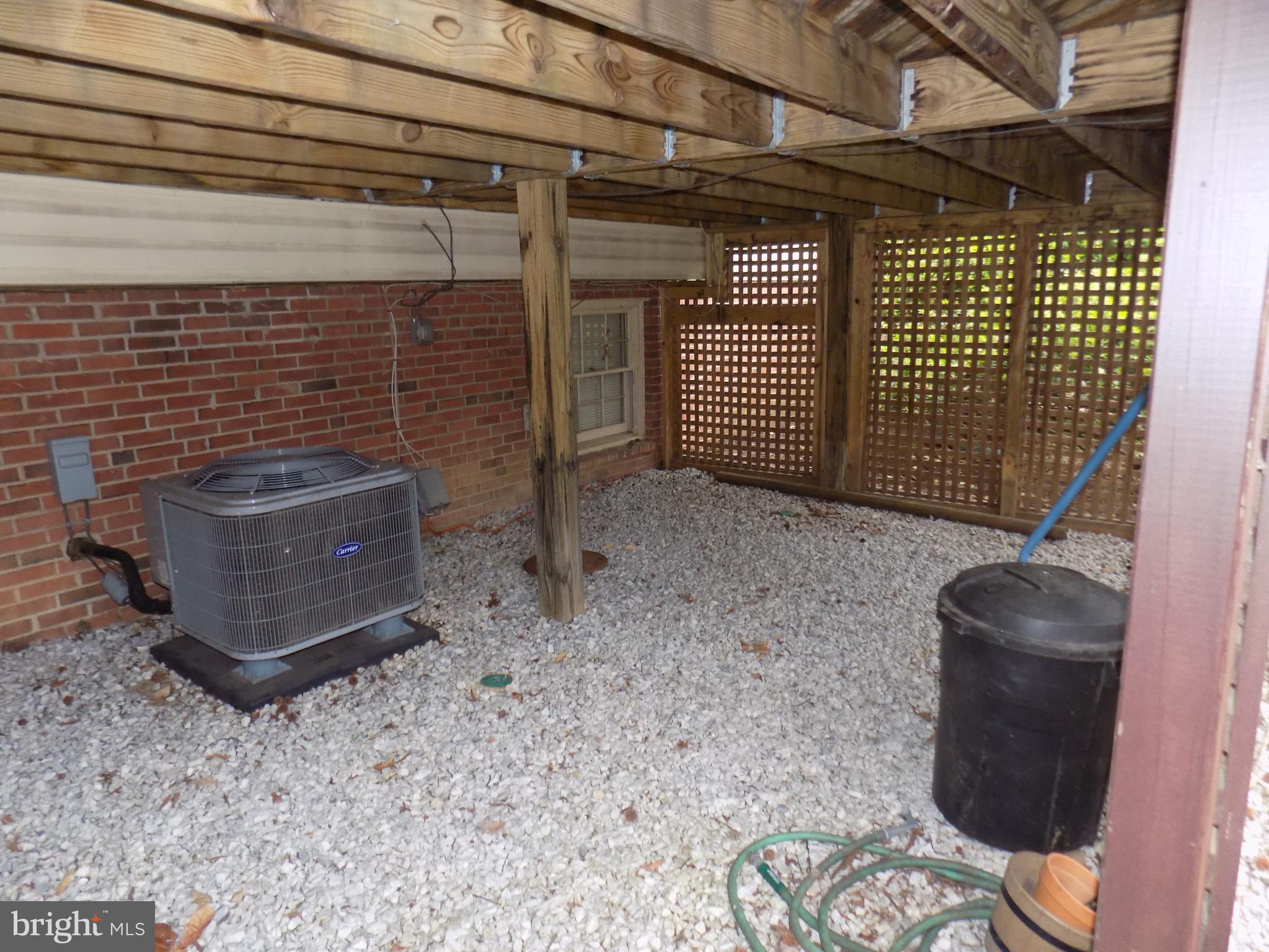 RIVERSIDE GARDENS - Residential