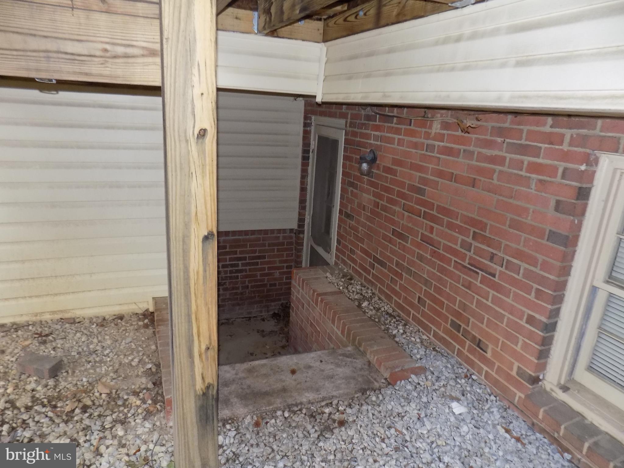 RIVERSIDE GARDENS - Residential