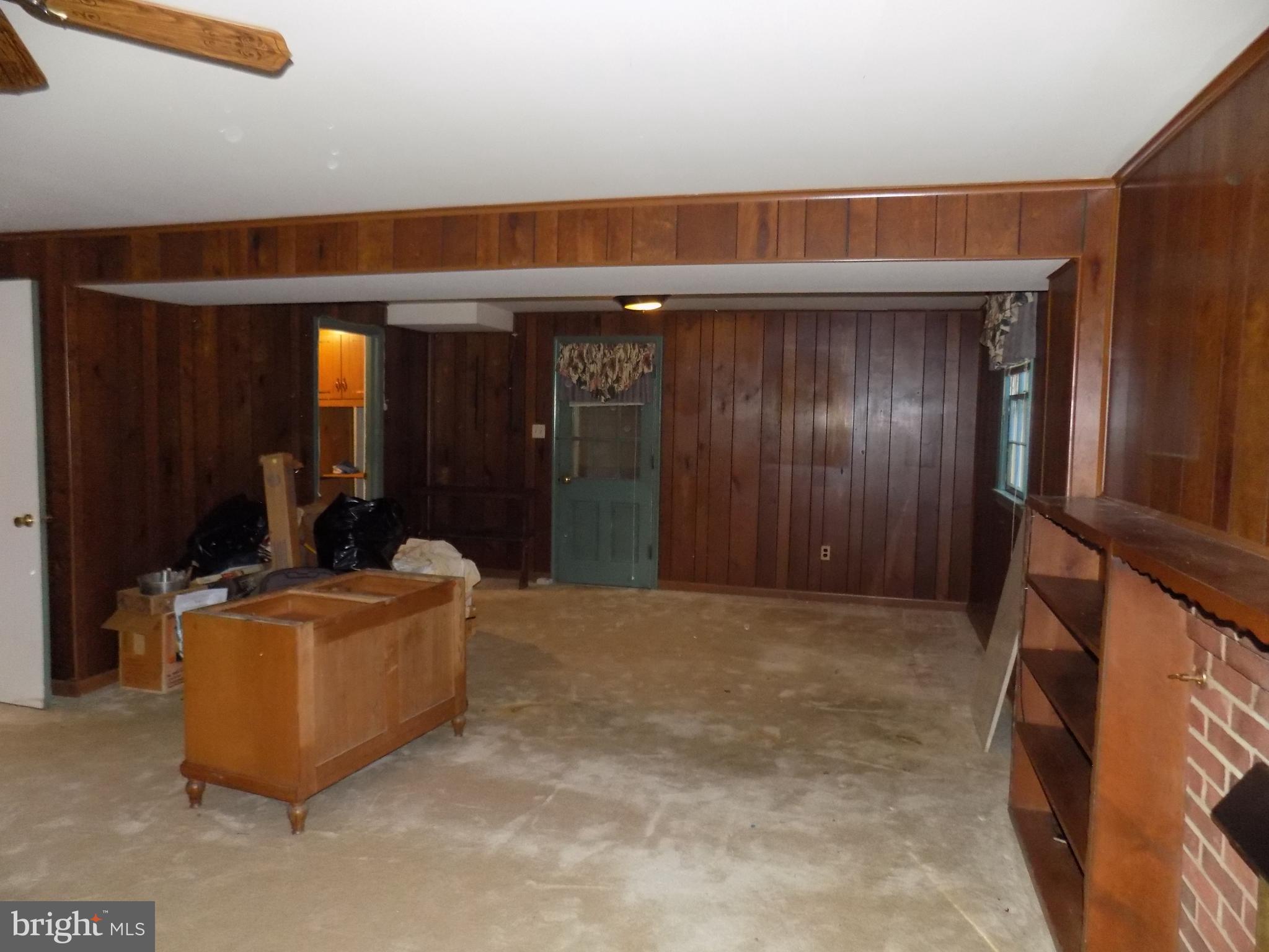 RIVERSIDE GARDENS - Residential