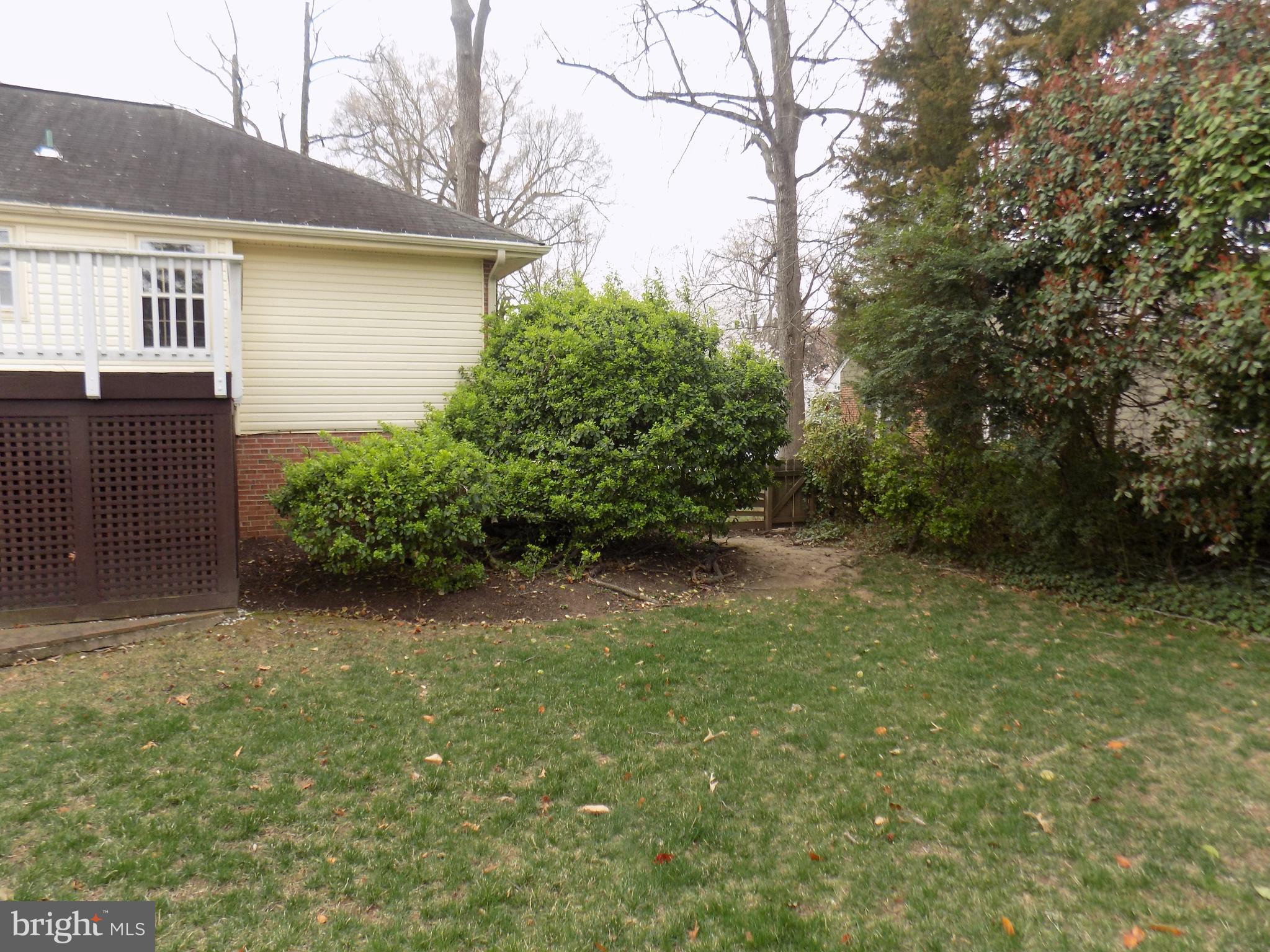 RIVERSIDE GARDENS - Residential