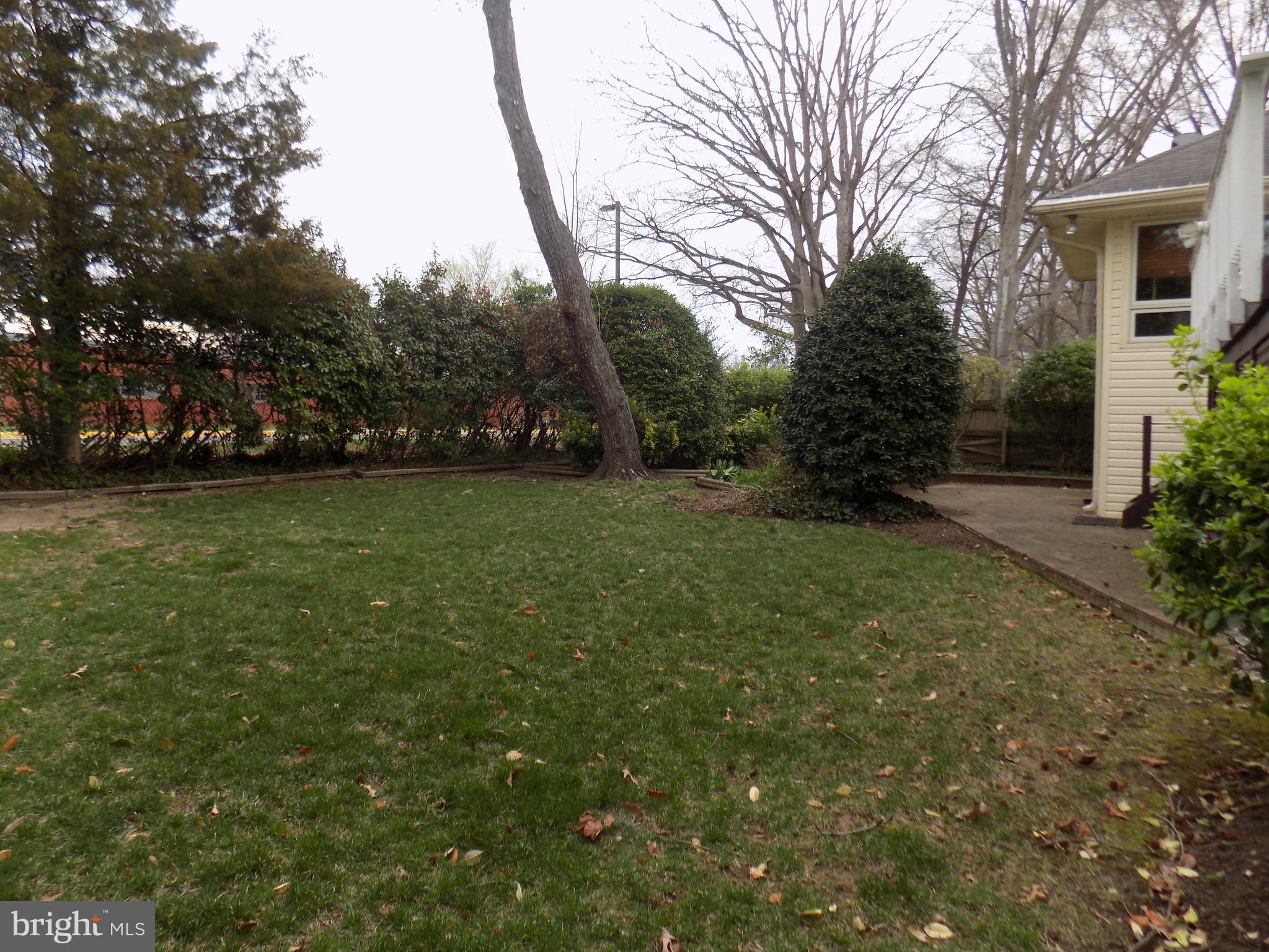 RIVERSIDE GARDENS - Residential