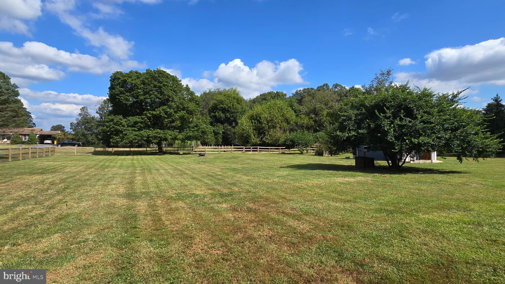 LAUREL - Residential Lease