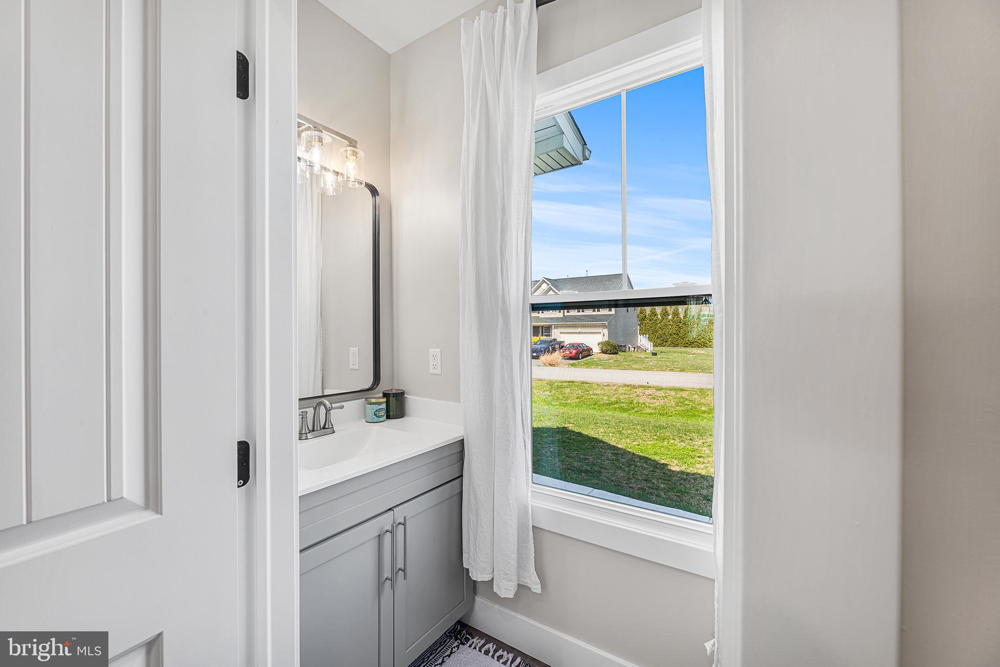 ASHWORTH - Residential