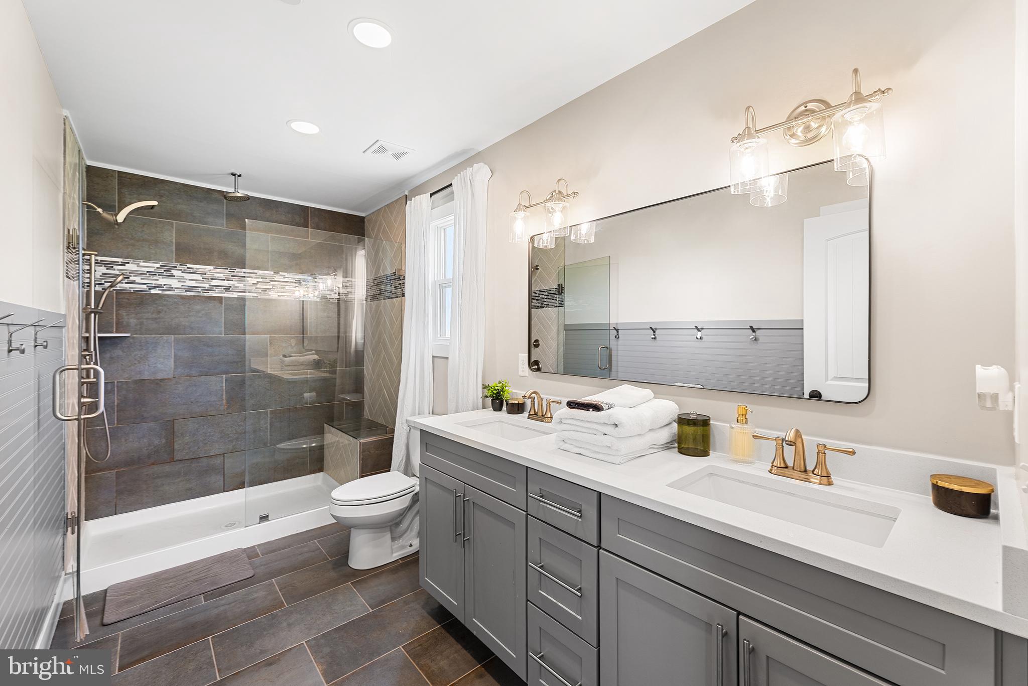 ASHWORTH - Residential