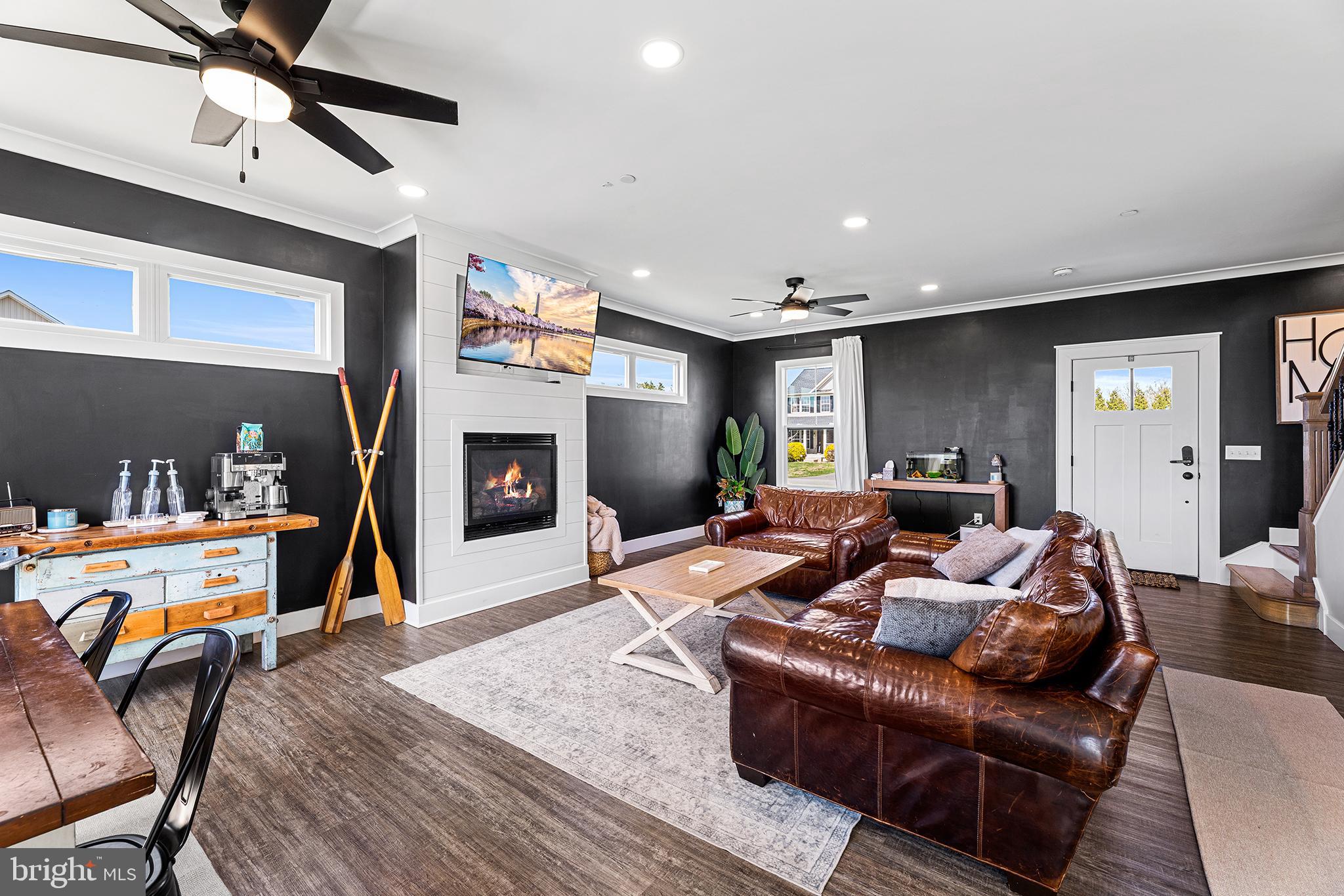 ASHWORTH - Residential