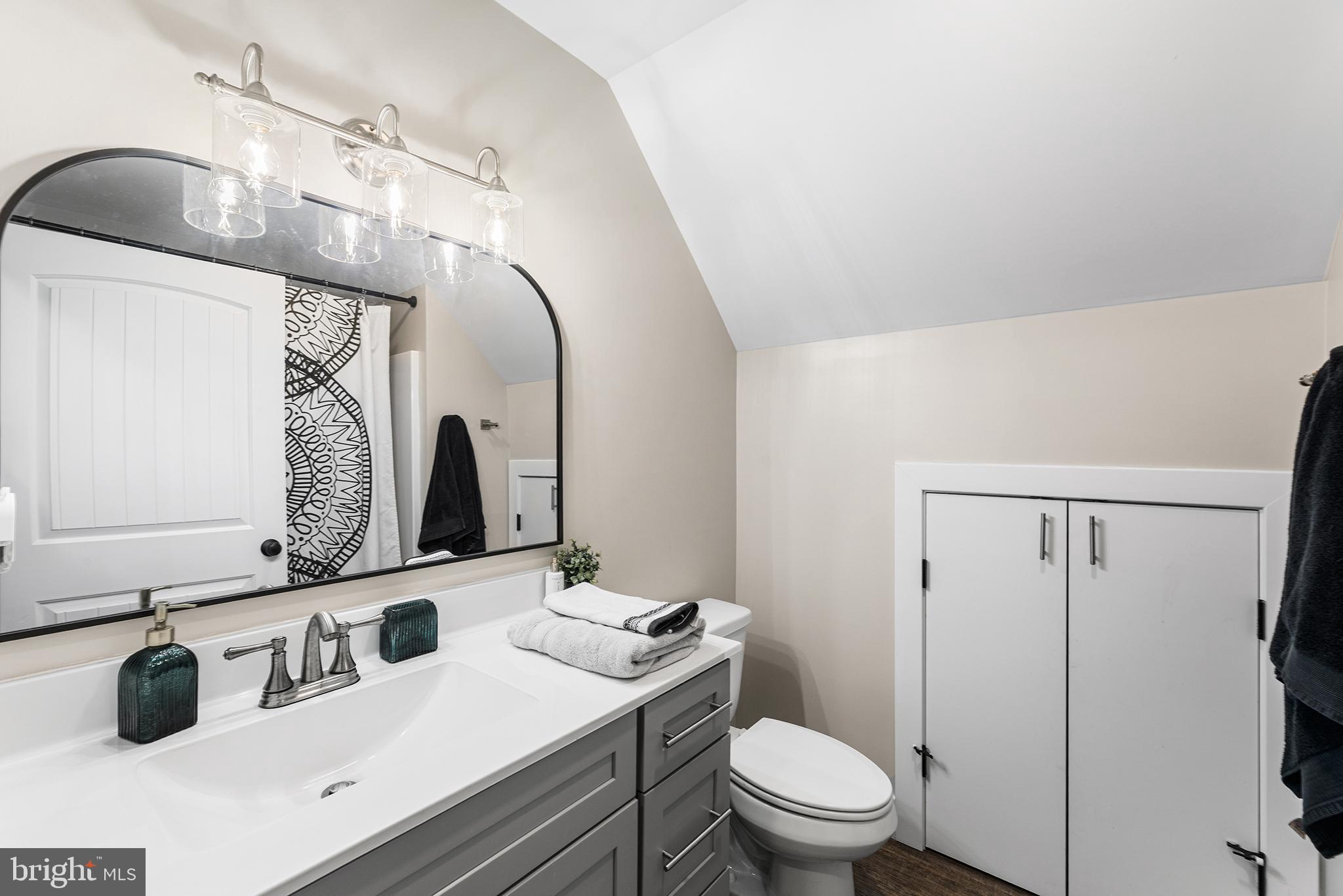 ASHWORTH - Residential