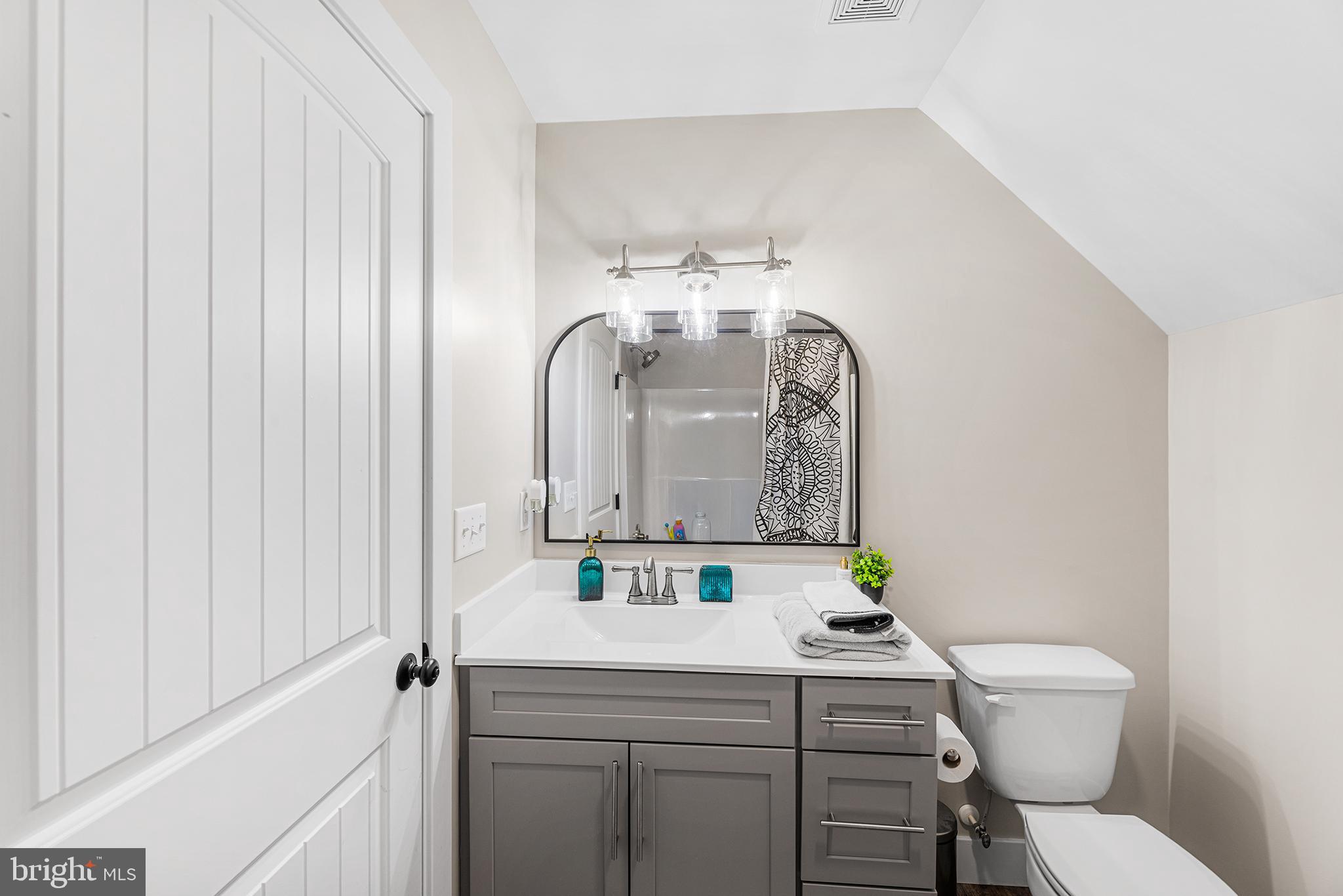 ASHWORTH - Residential