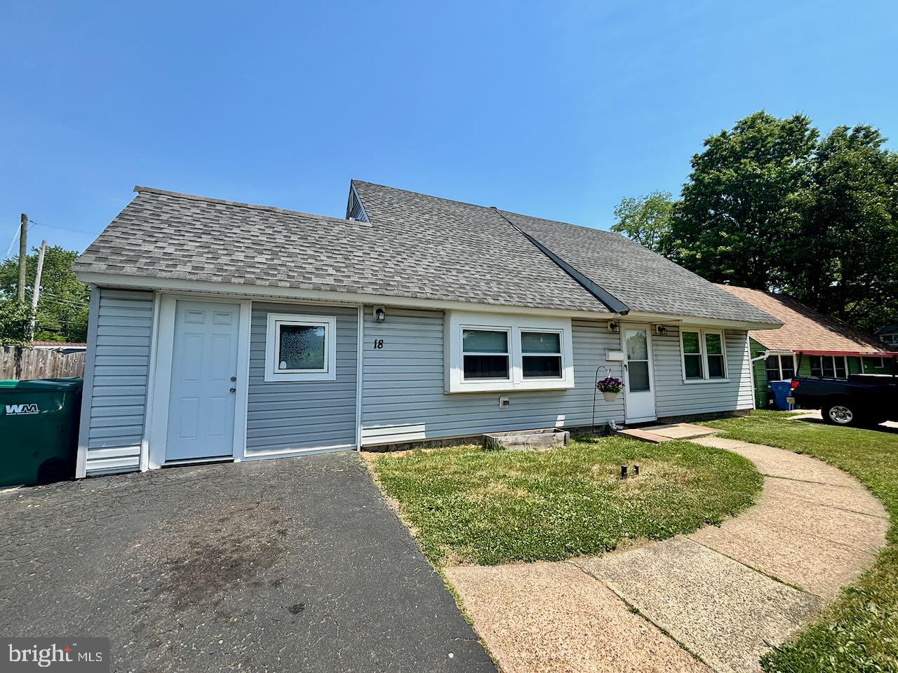 18 PLUMTREE ROAD