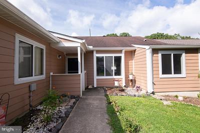 906 JAMES COURT