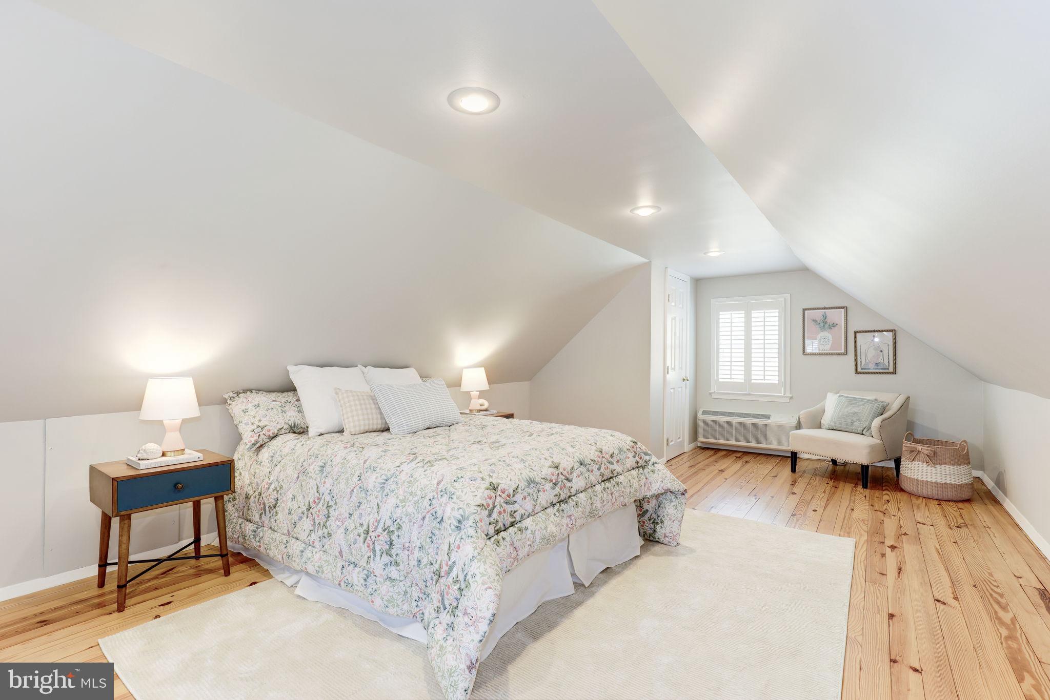 CHEVY CHASE - Residential