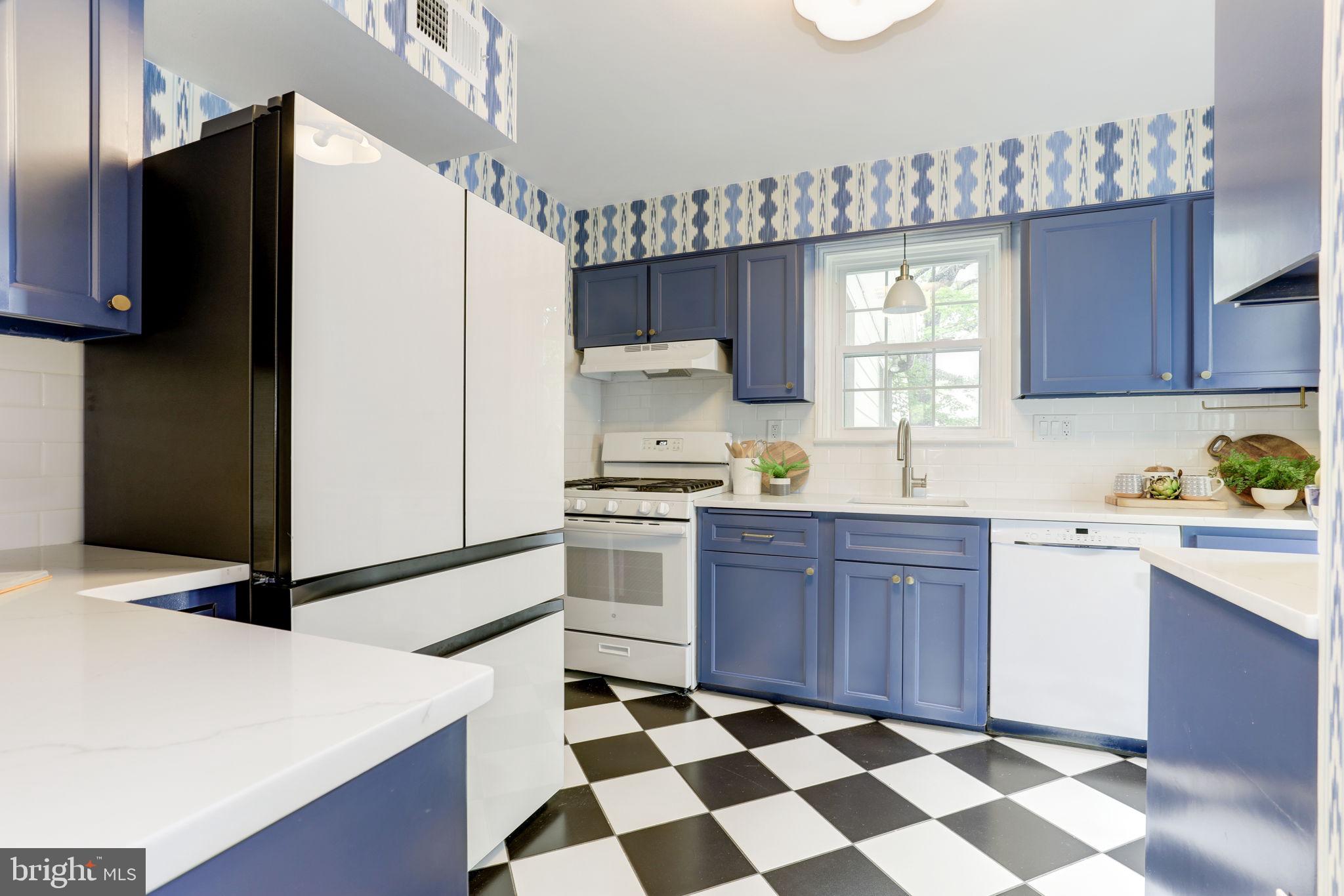 CHEVY CHASE - Residential