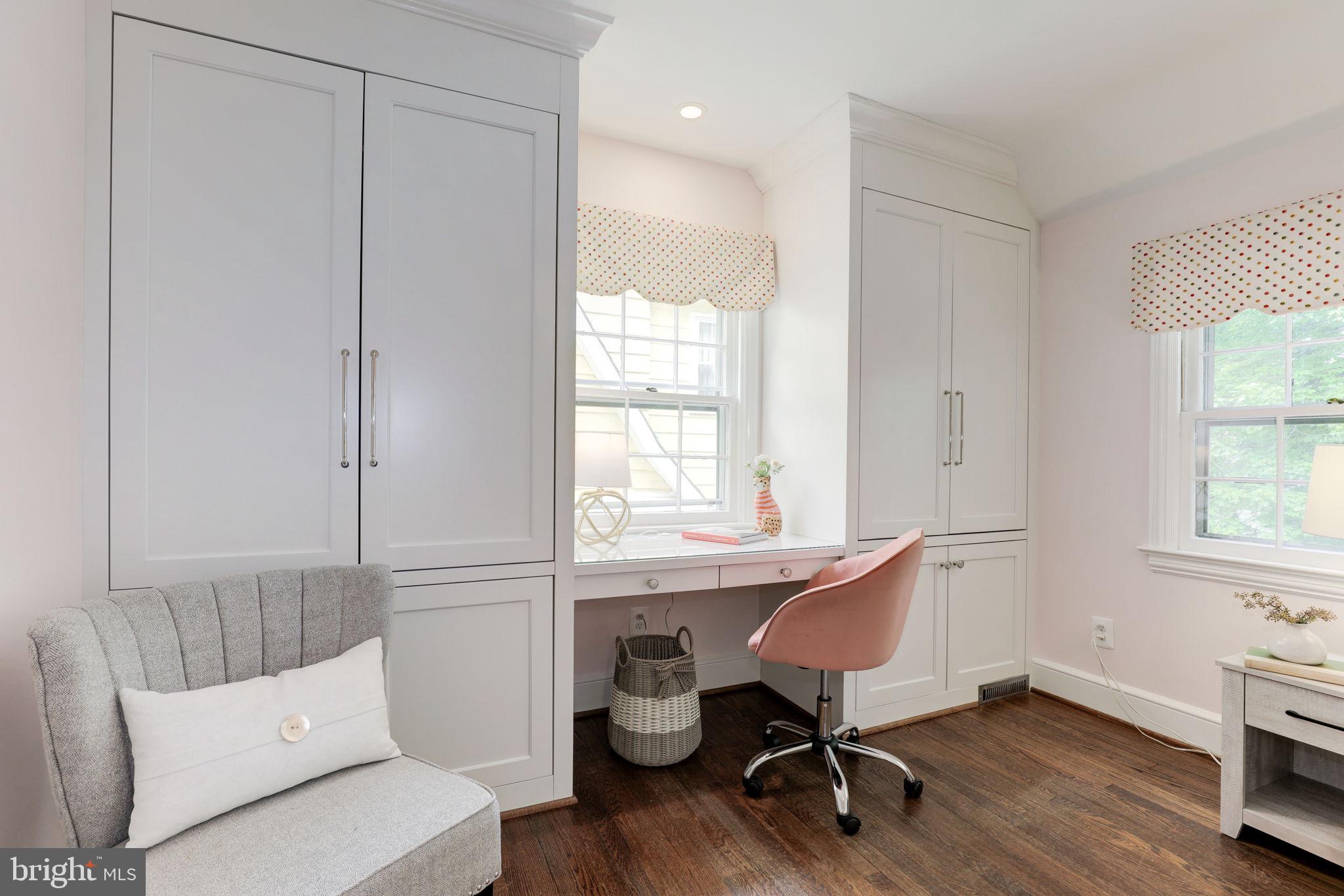 CHEVY CHASE - Residential