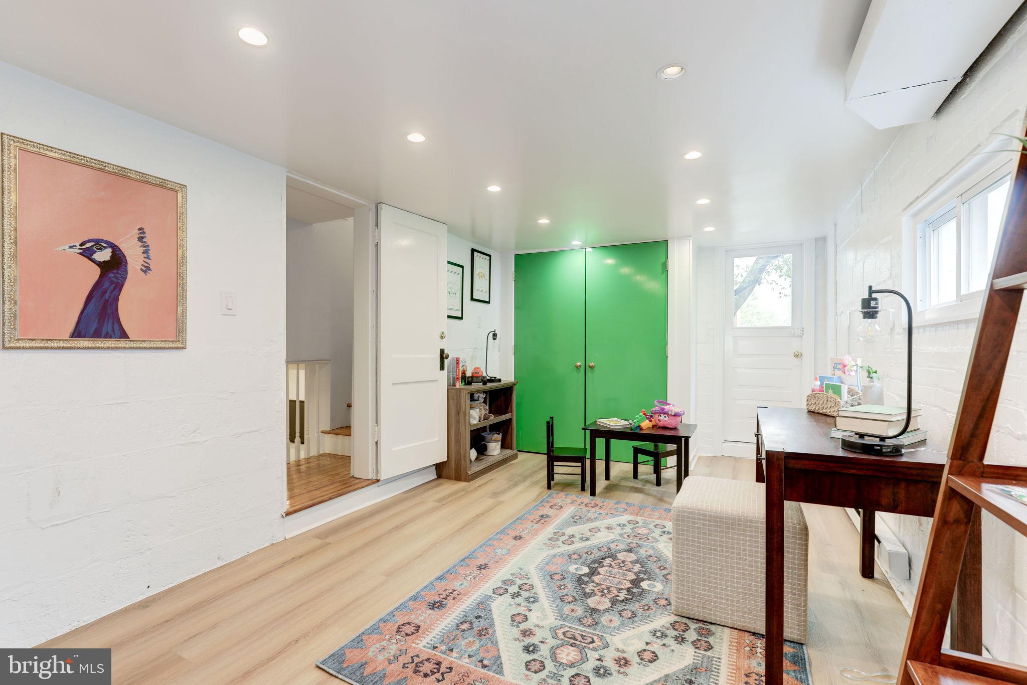 CHEVY CHASE - Residential