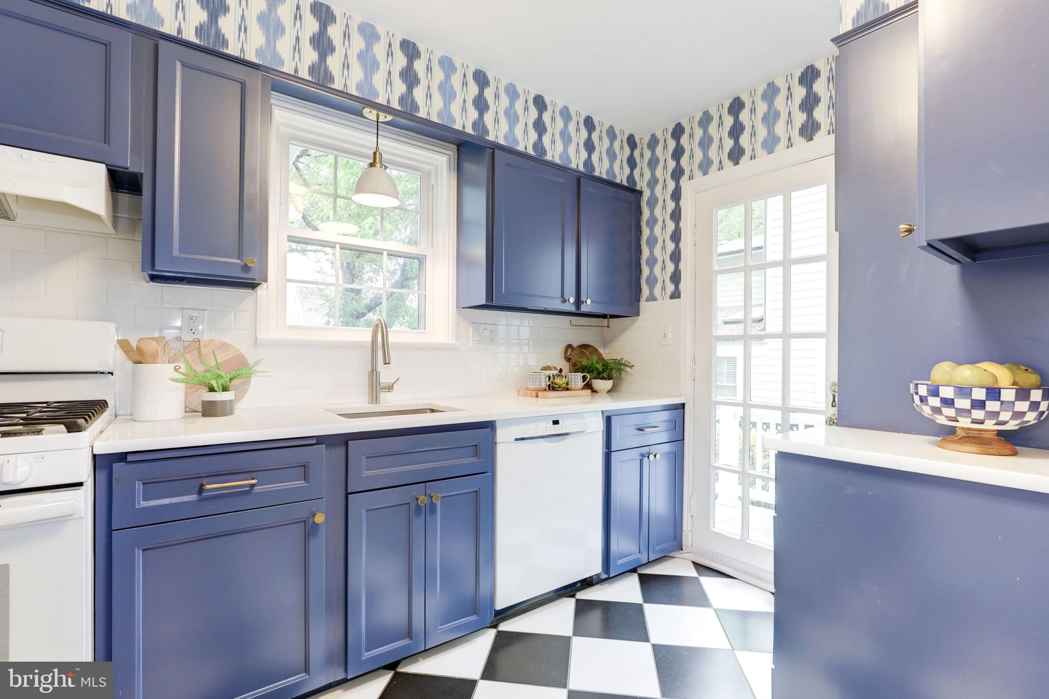 CHEVY CHASE - Residential