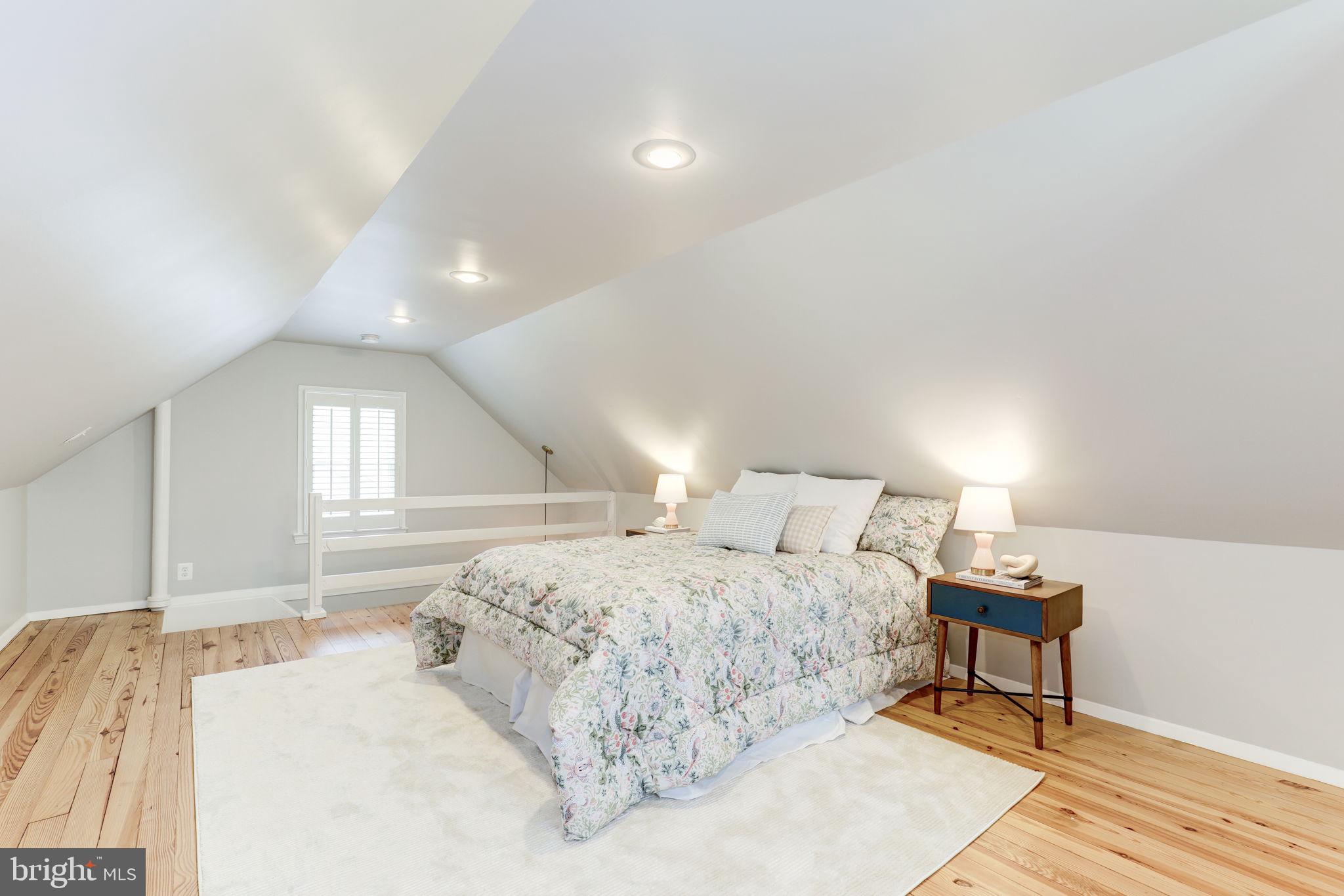 CHEVY CHASE - Residential